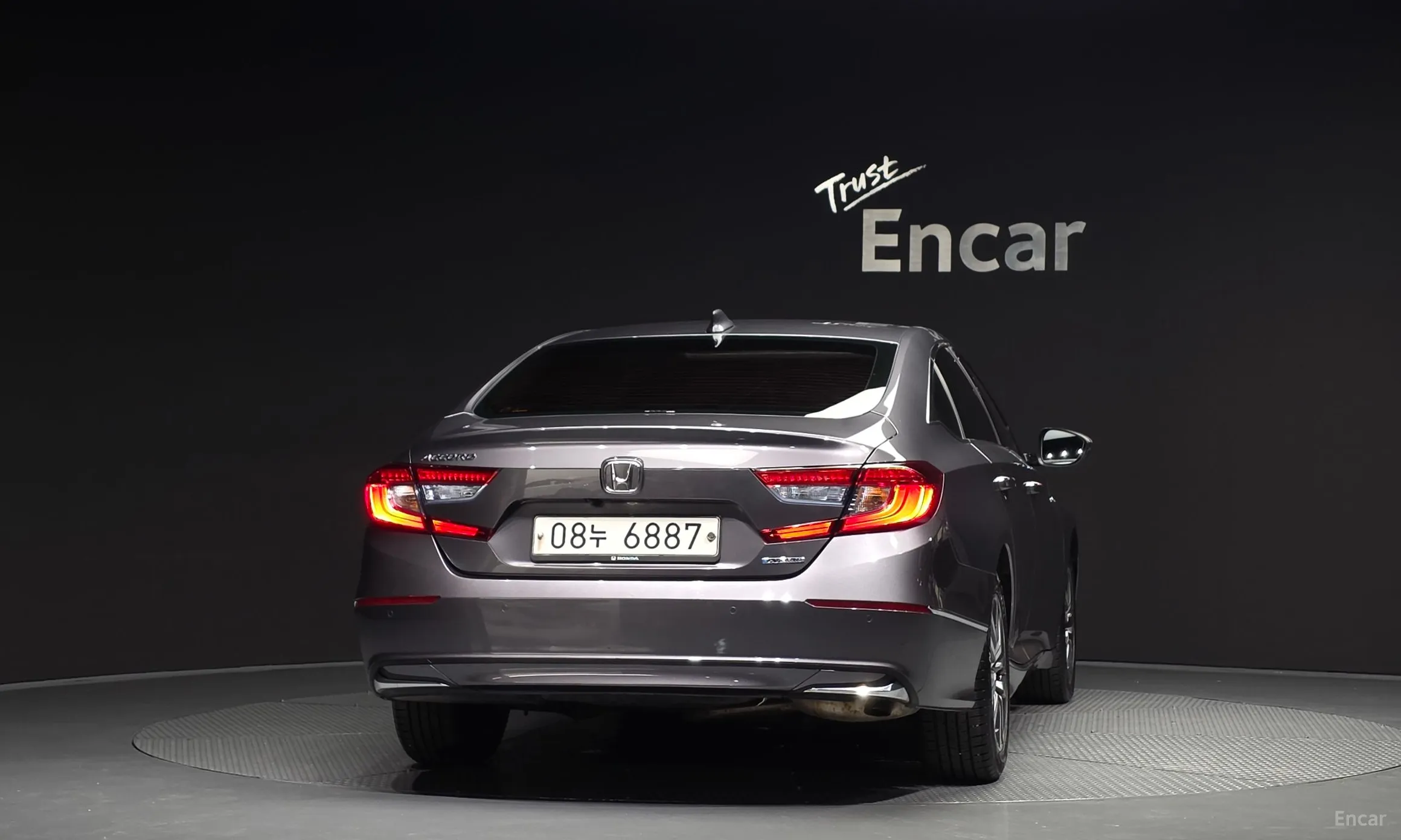 Honda Accord 10th Generation превью 4