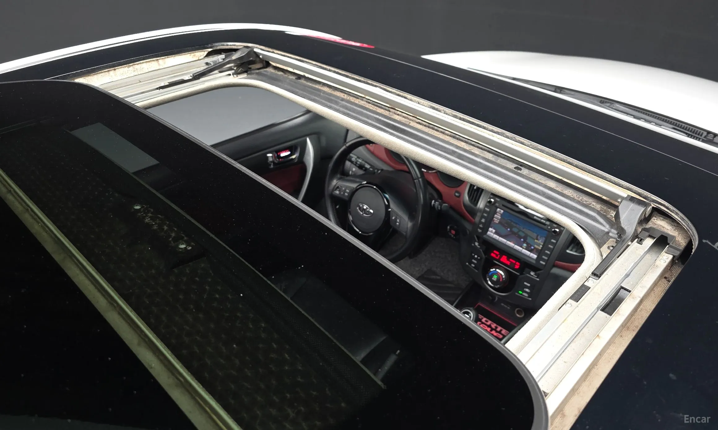 Kia Forte Coop превью 19