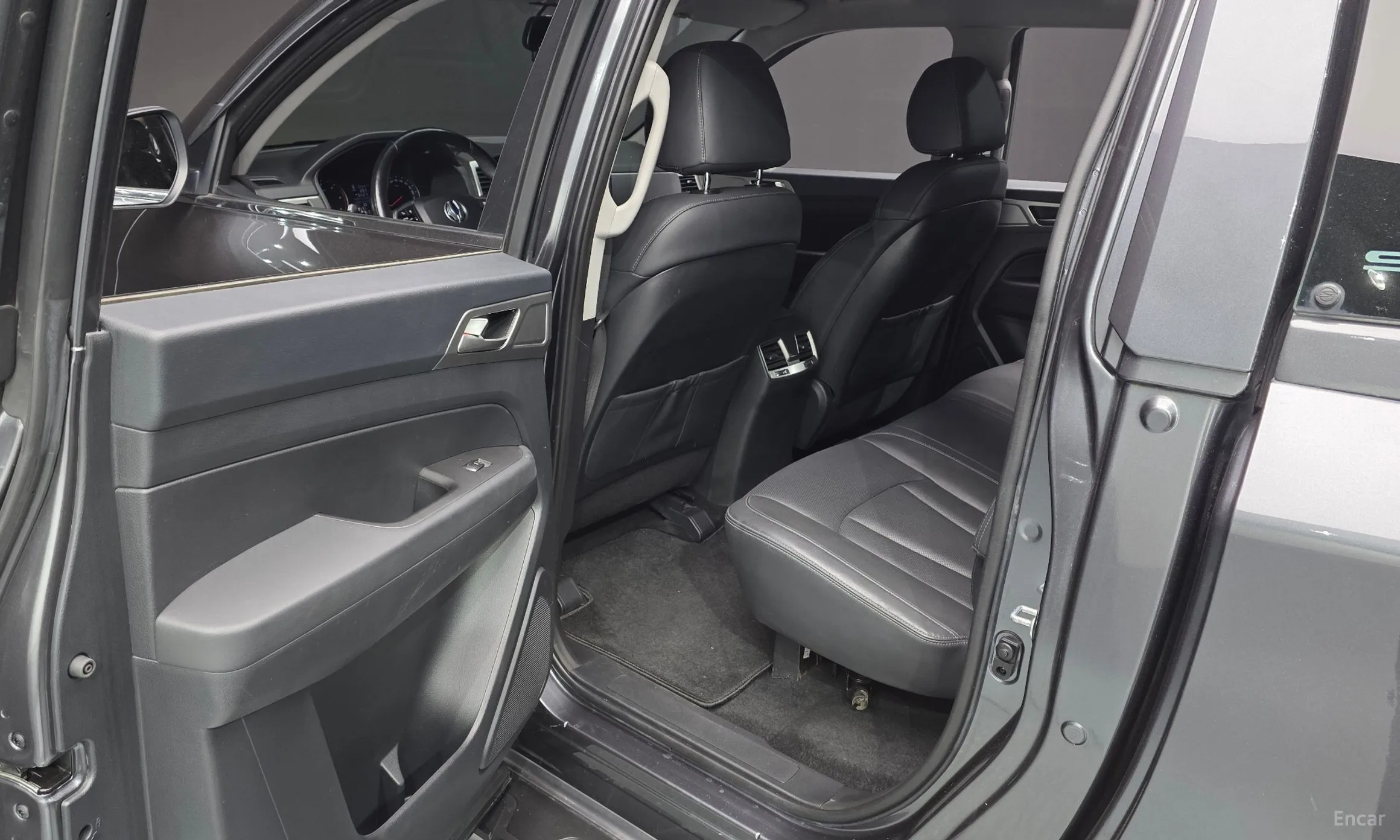 KG Mobility (SsangYong) Rexton Sports превью 12