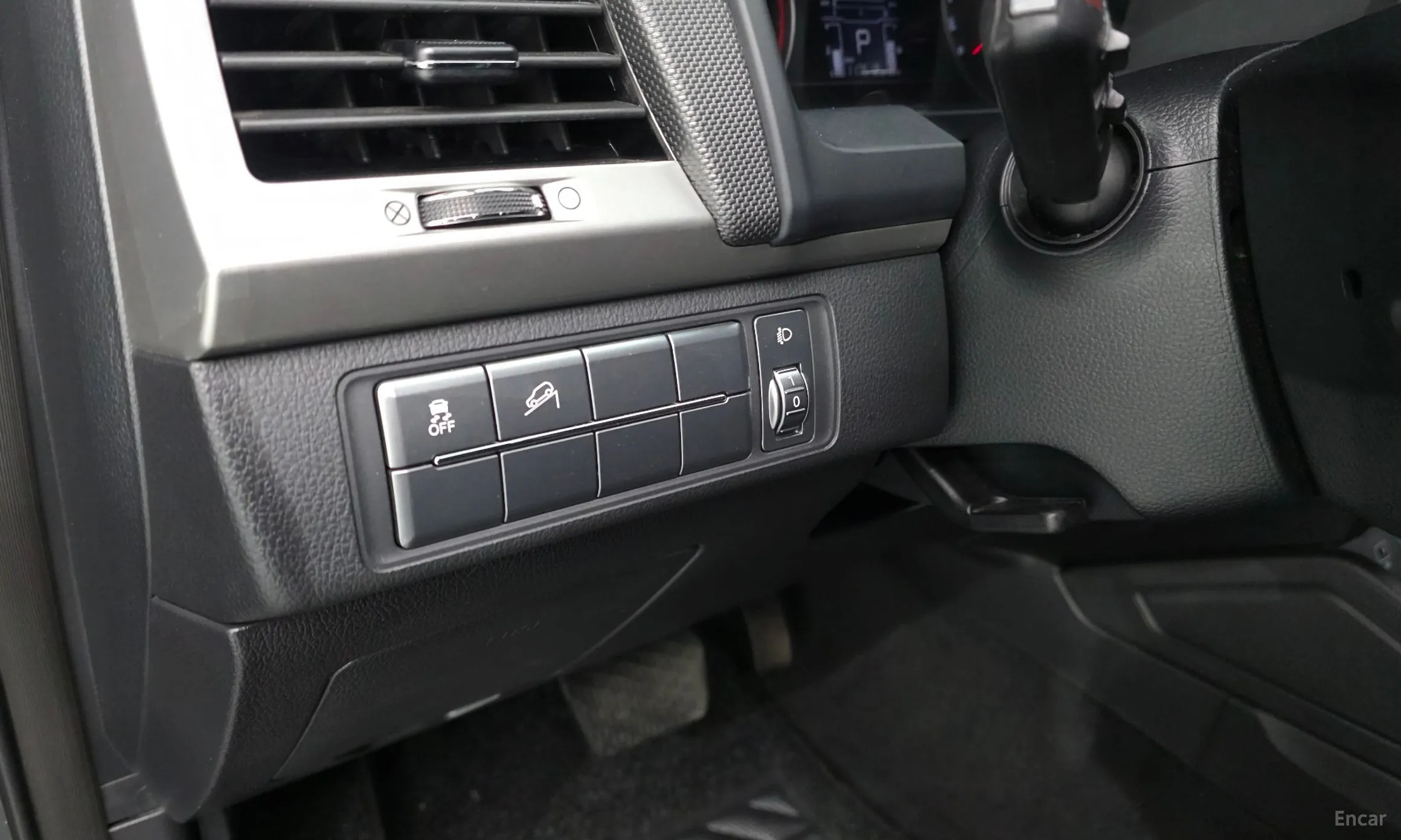 KG Mobility (SsangYong) Rexton Sports превью 18