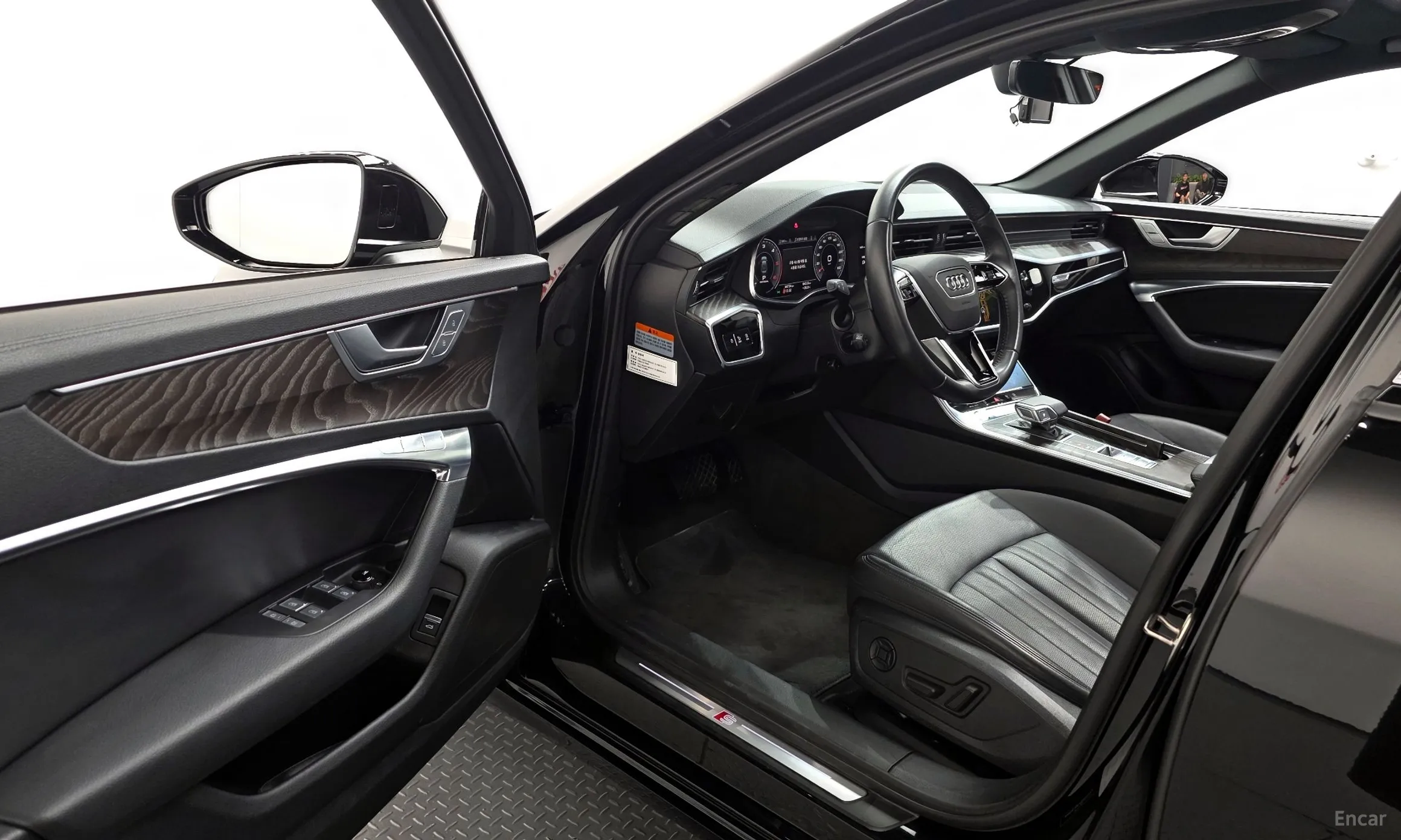 Audi A6 (C8) превью 10