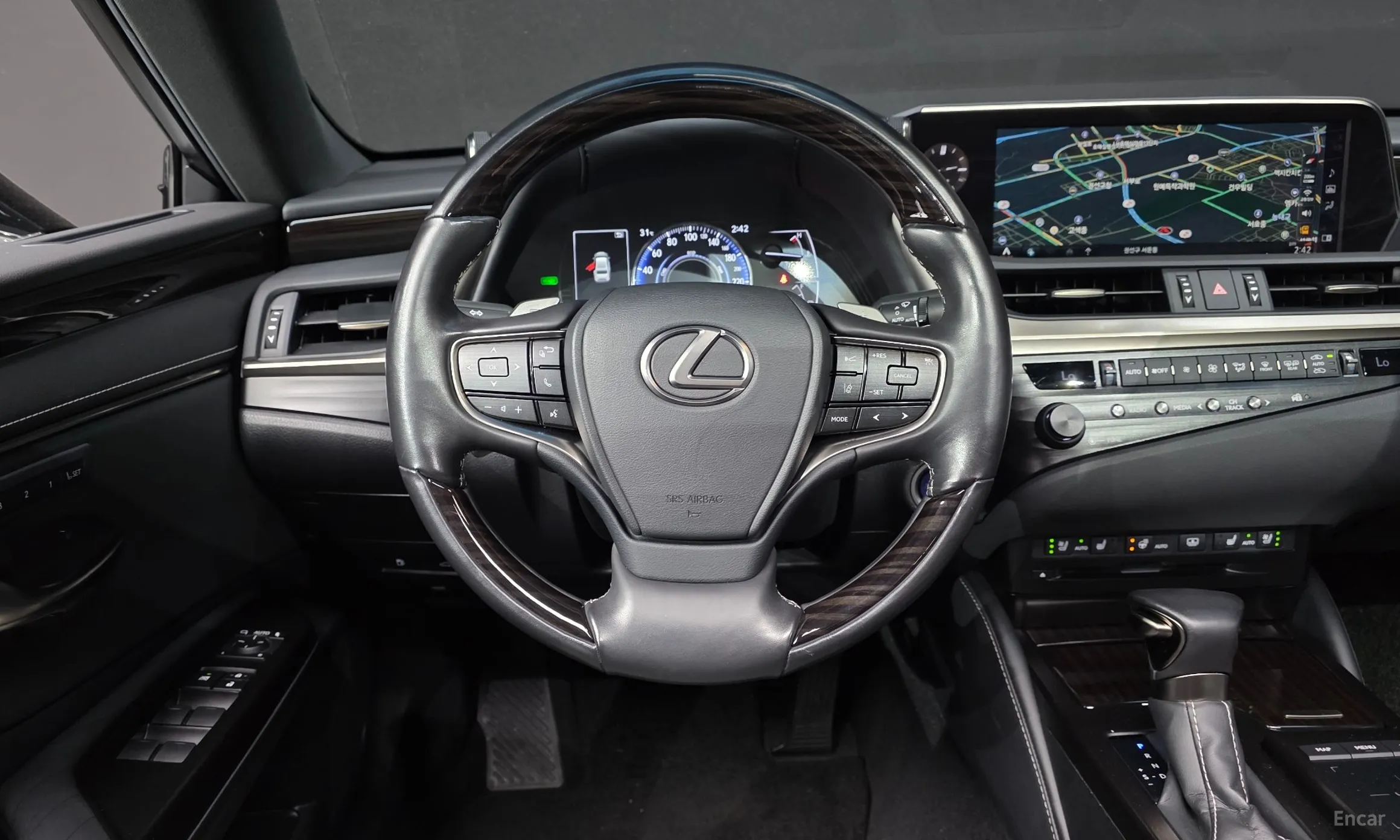 Lexus ES300h 7th Generation превью 14