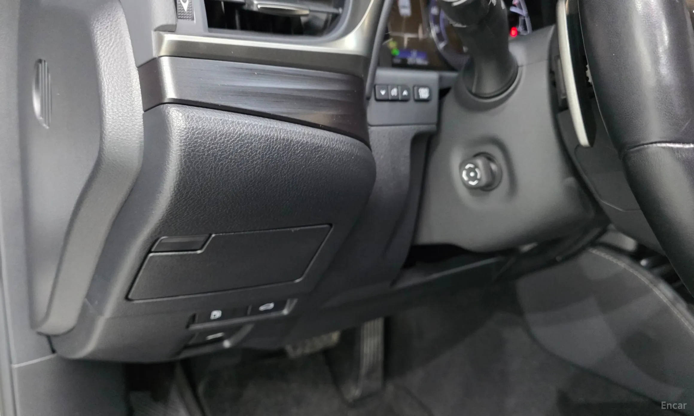 Lexus ES300h 7th Generation превью 20