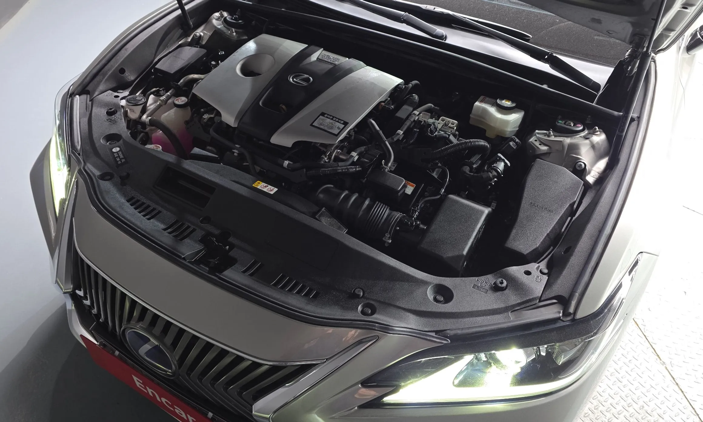 Lexus ES300h 7th Generation превью 6