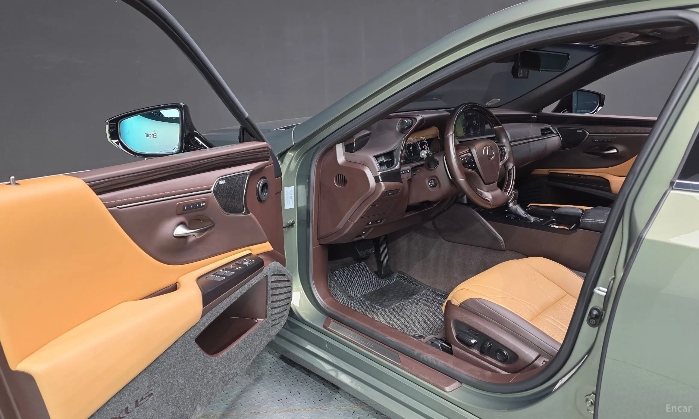 Lexus ES300h 7th Generation превью 10