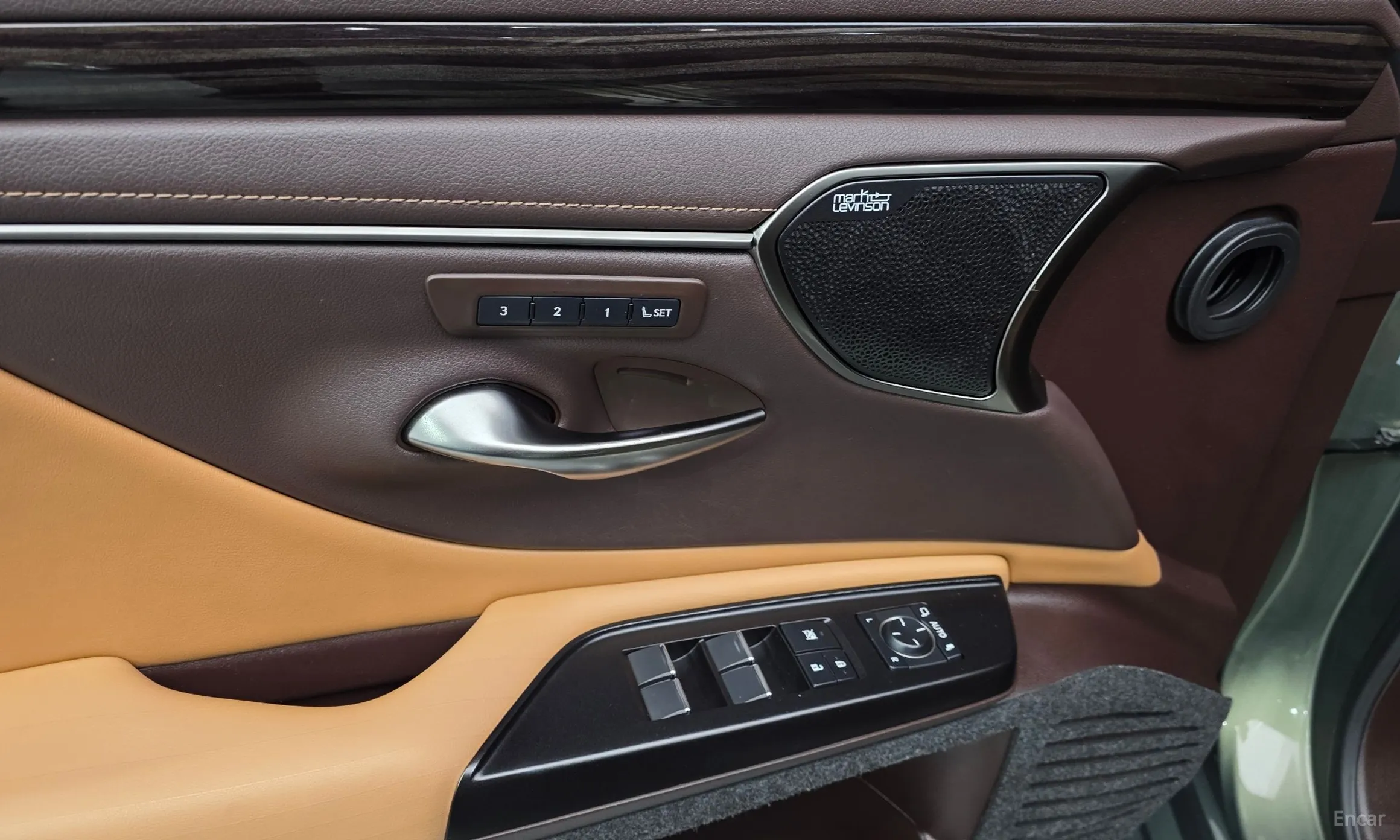 Lexus ES300h 7th Generation превью 20