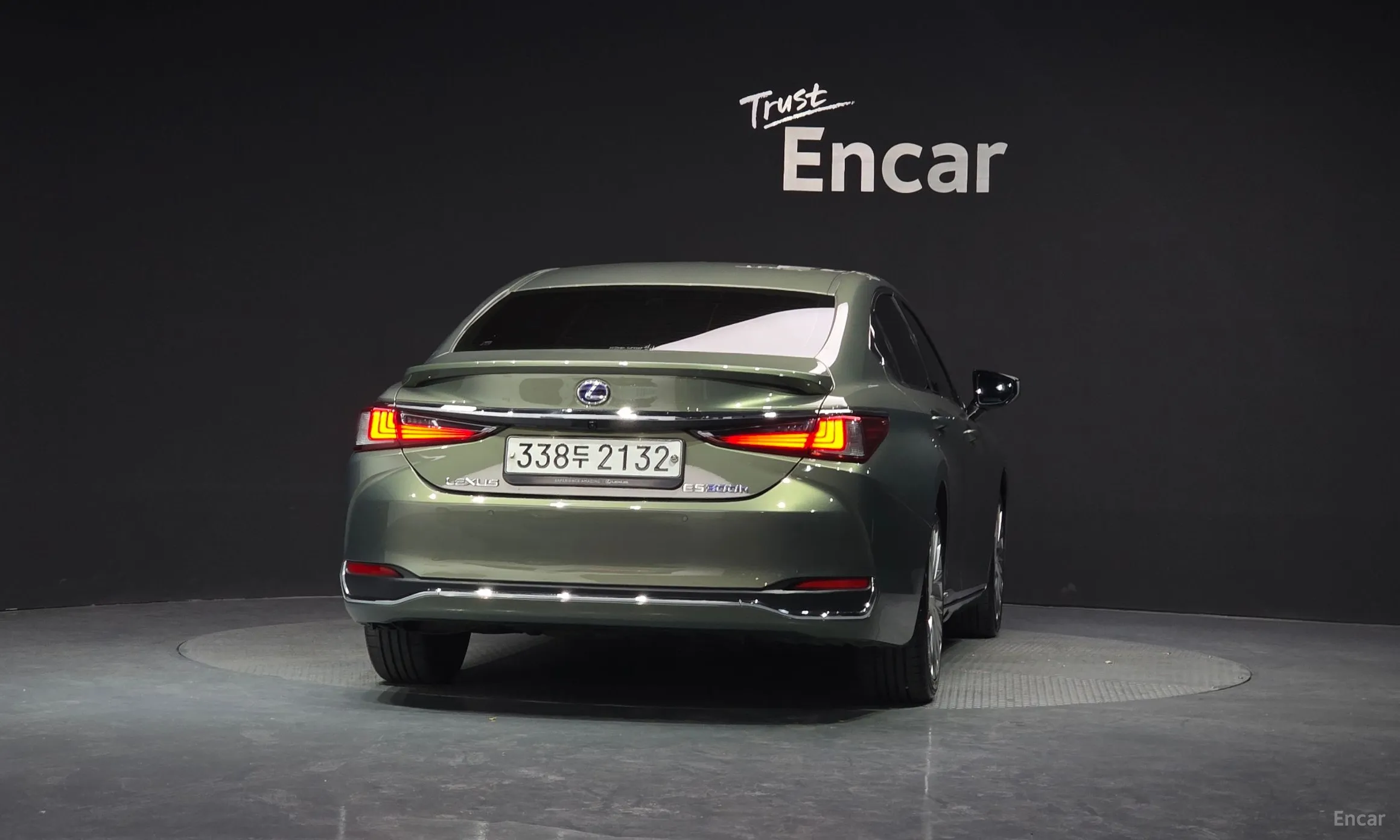 Lexus ES300h 7th Generation превью 4