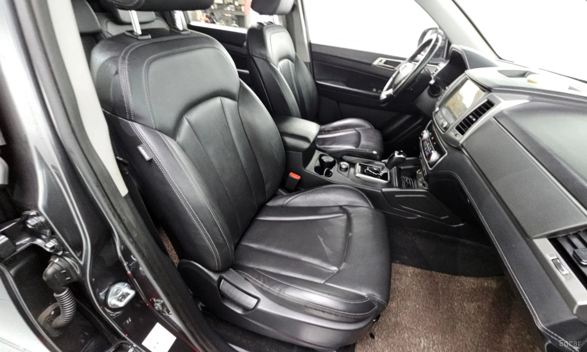 KG Mobility (SsangYong) Rexton Sports превью 17