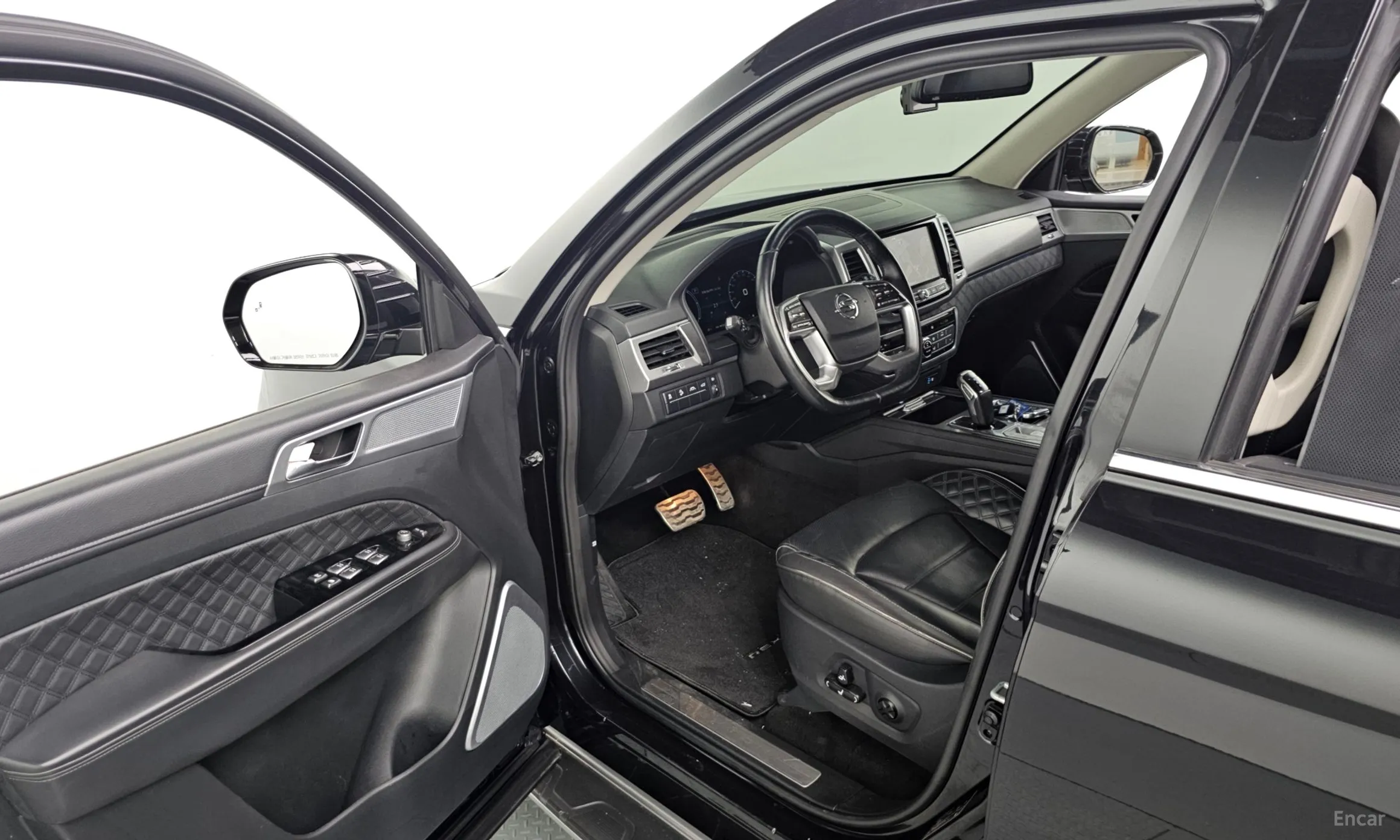 KG Mobility (SsangYong) Rexton превью 10