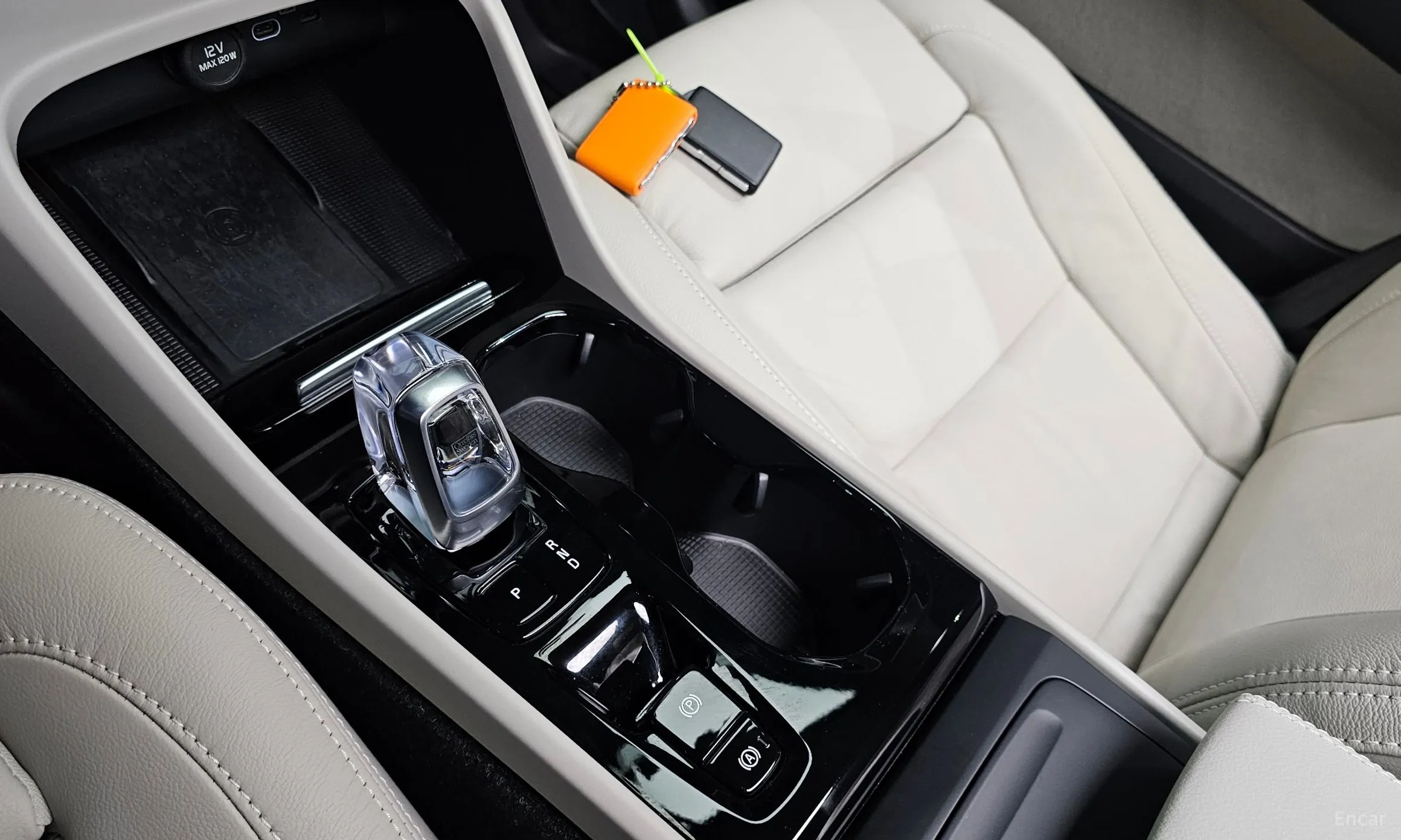 Volvo XC40 превью 9