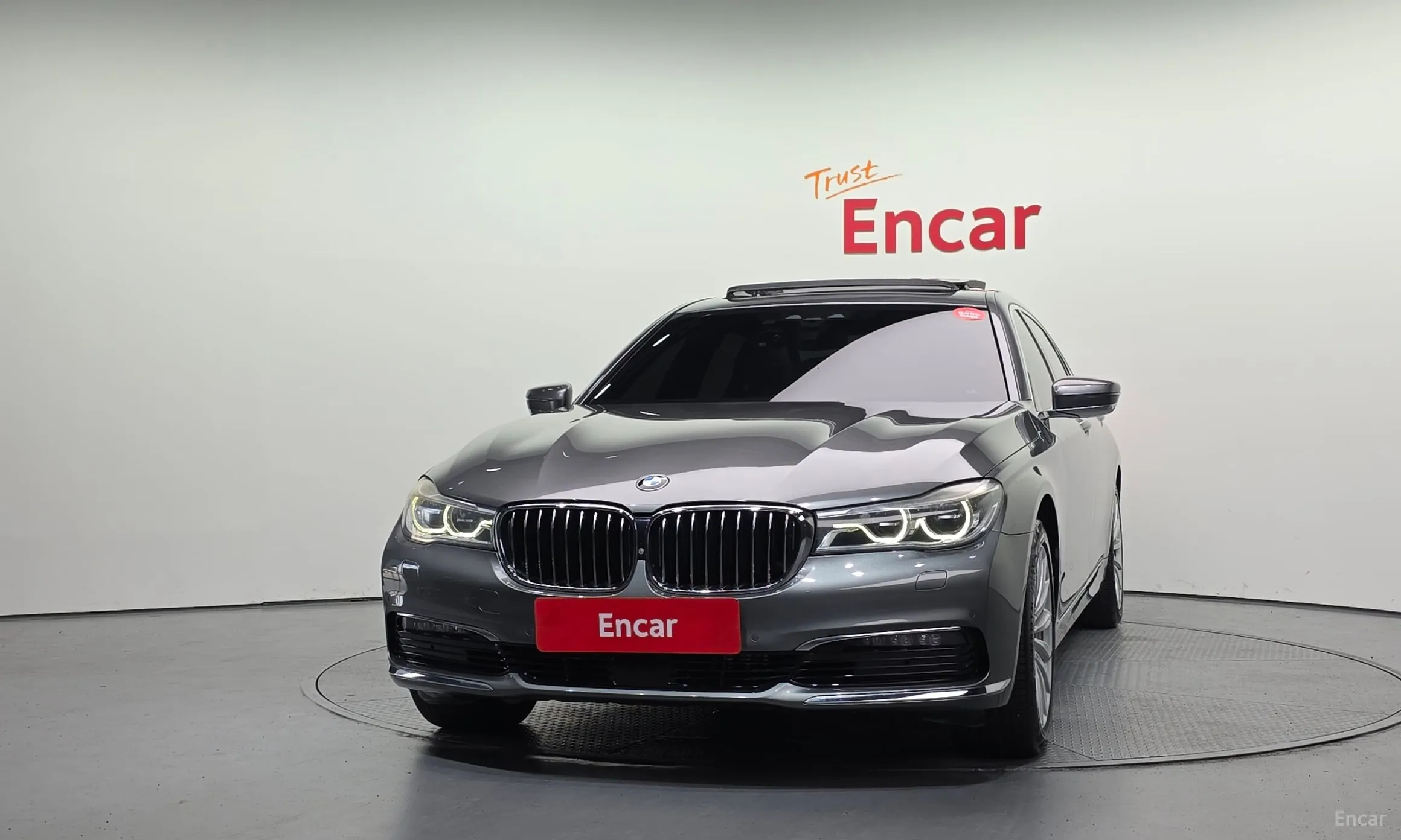 BMW 7 Series (G11) превью 3