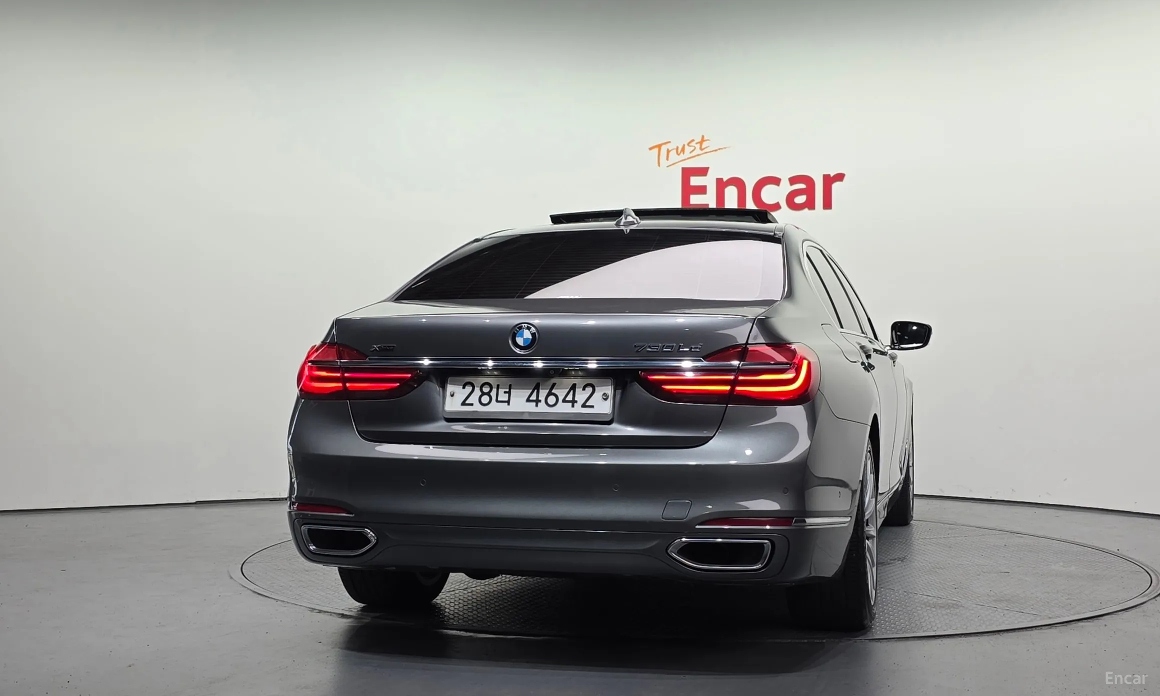 BMW 7 Series (G11) превью 4