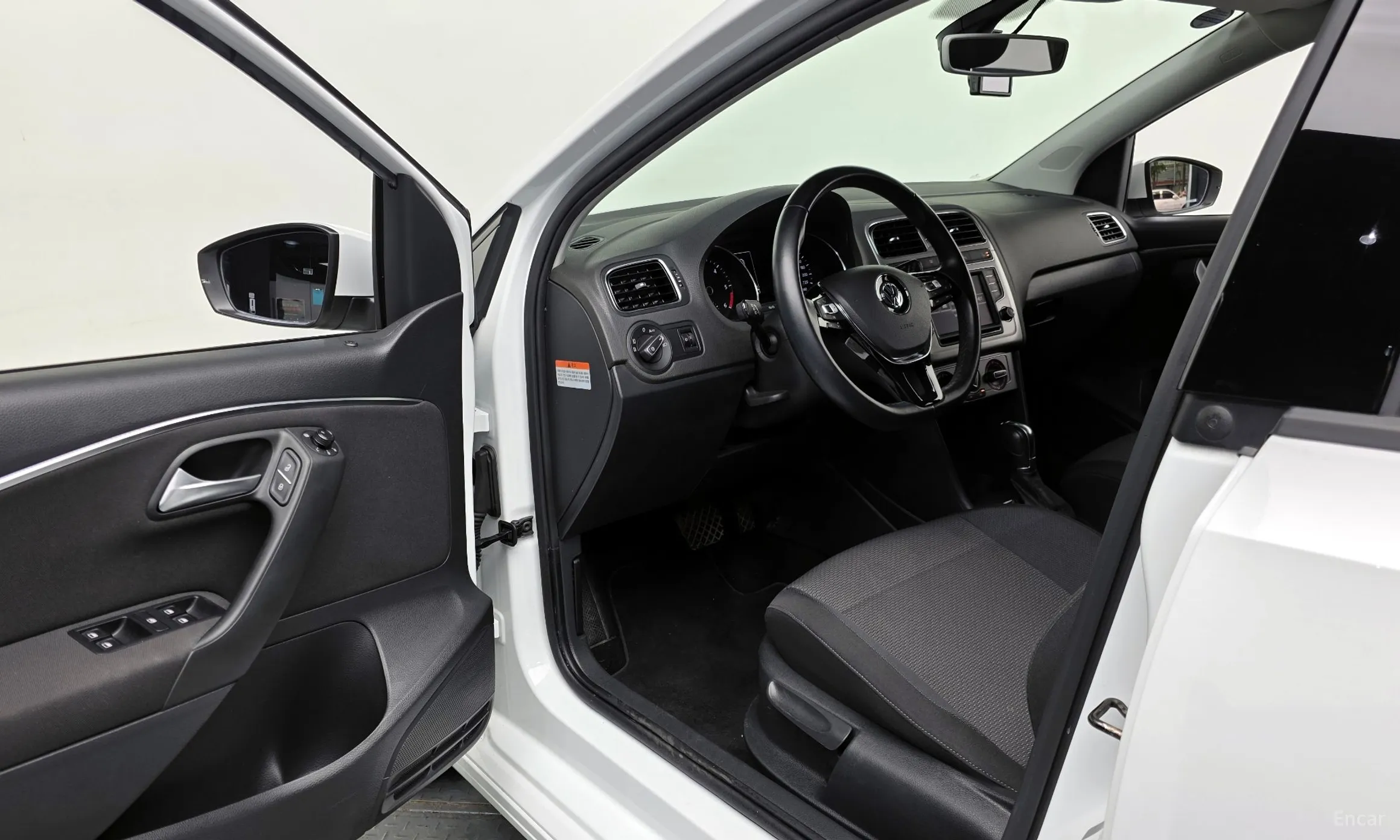 Volkswagen Polo превью 10