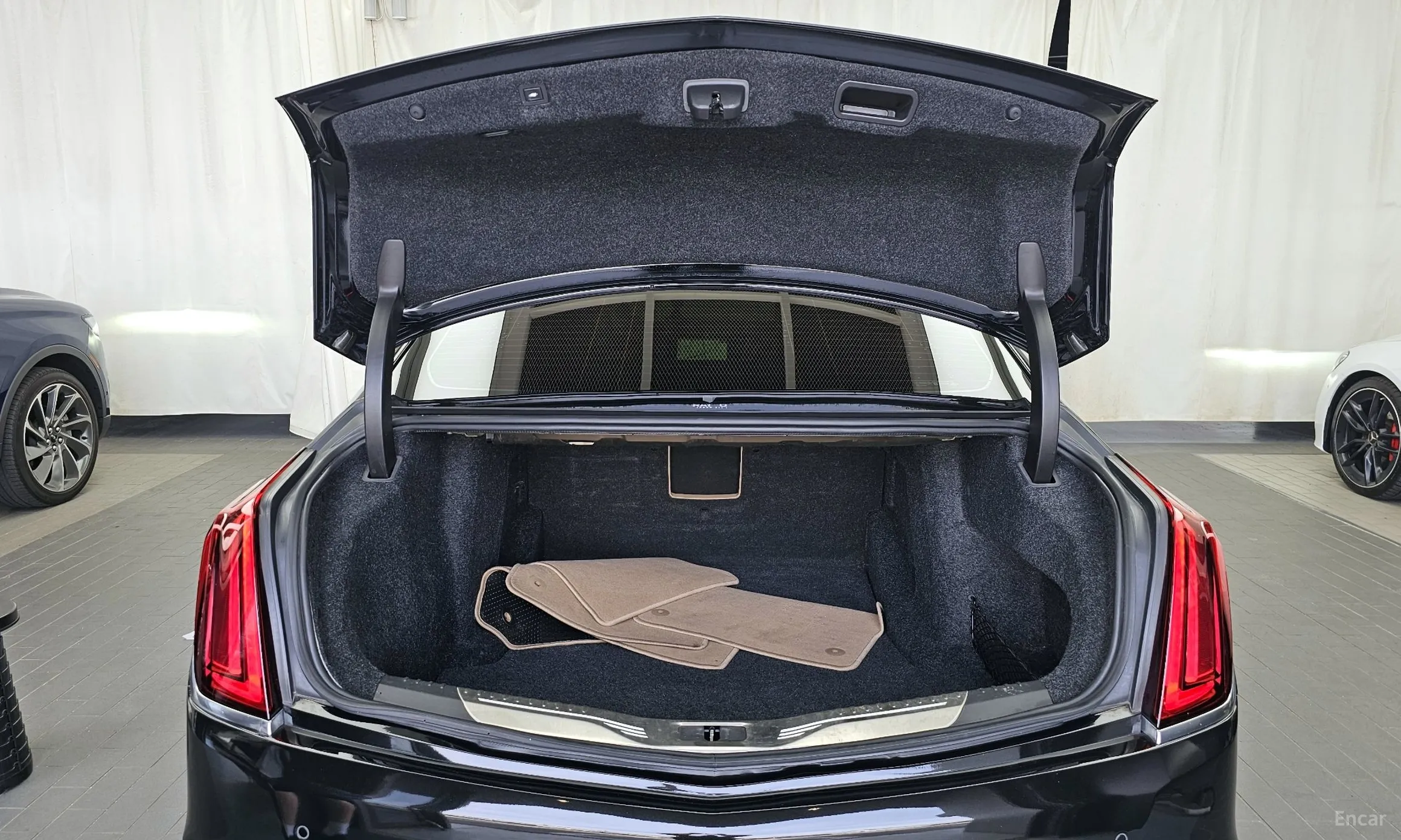 Cadillac CT6 превью 20