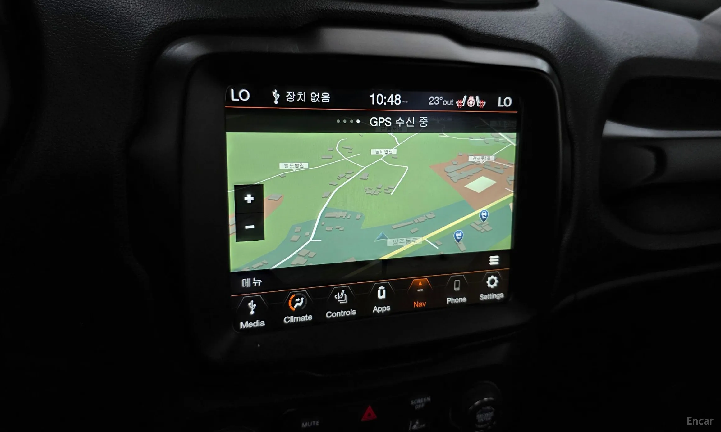 Jeep Renegade превью 15