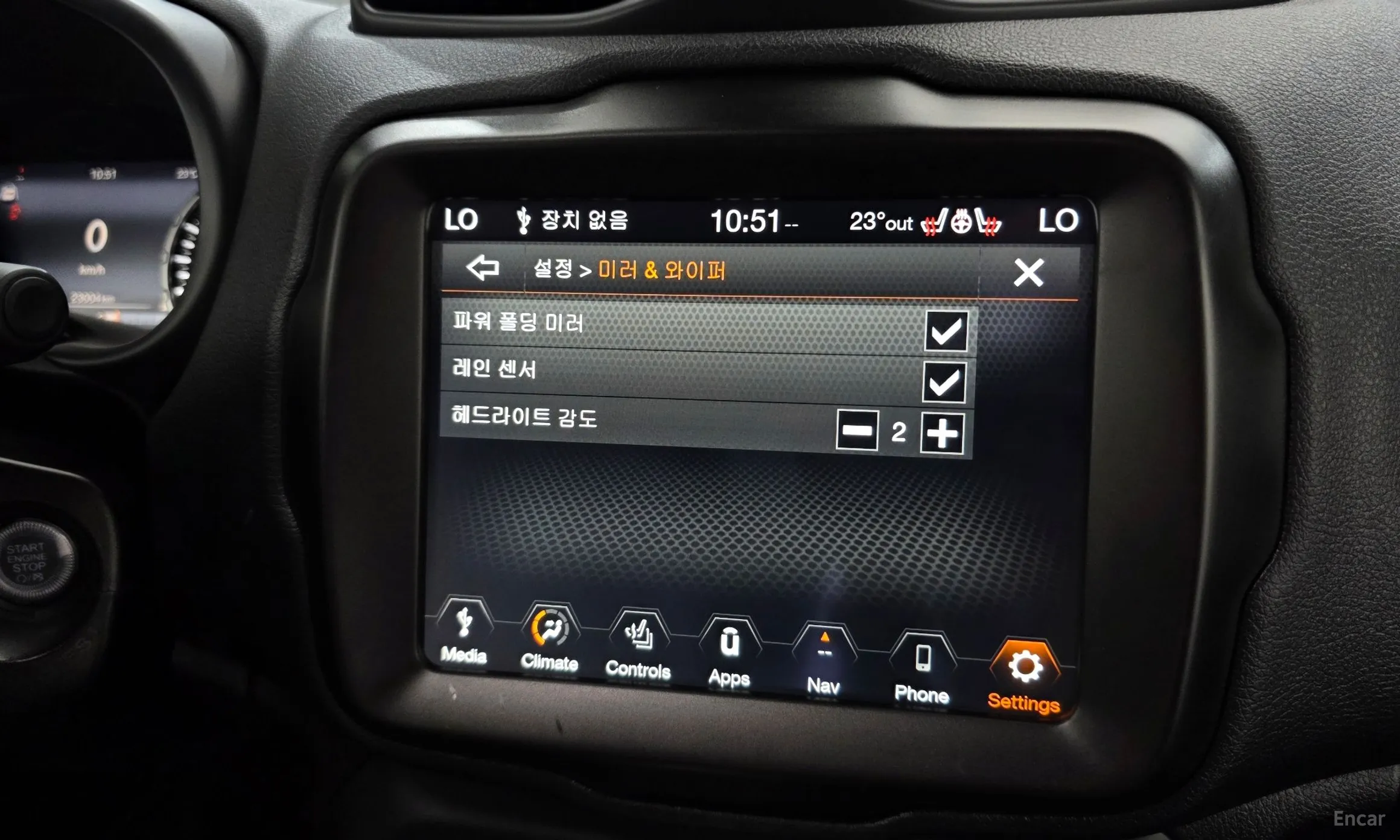 Jeep Renegade превью 16