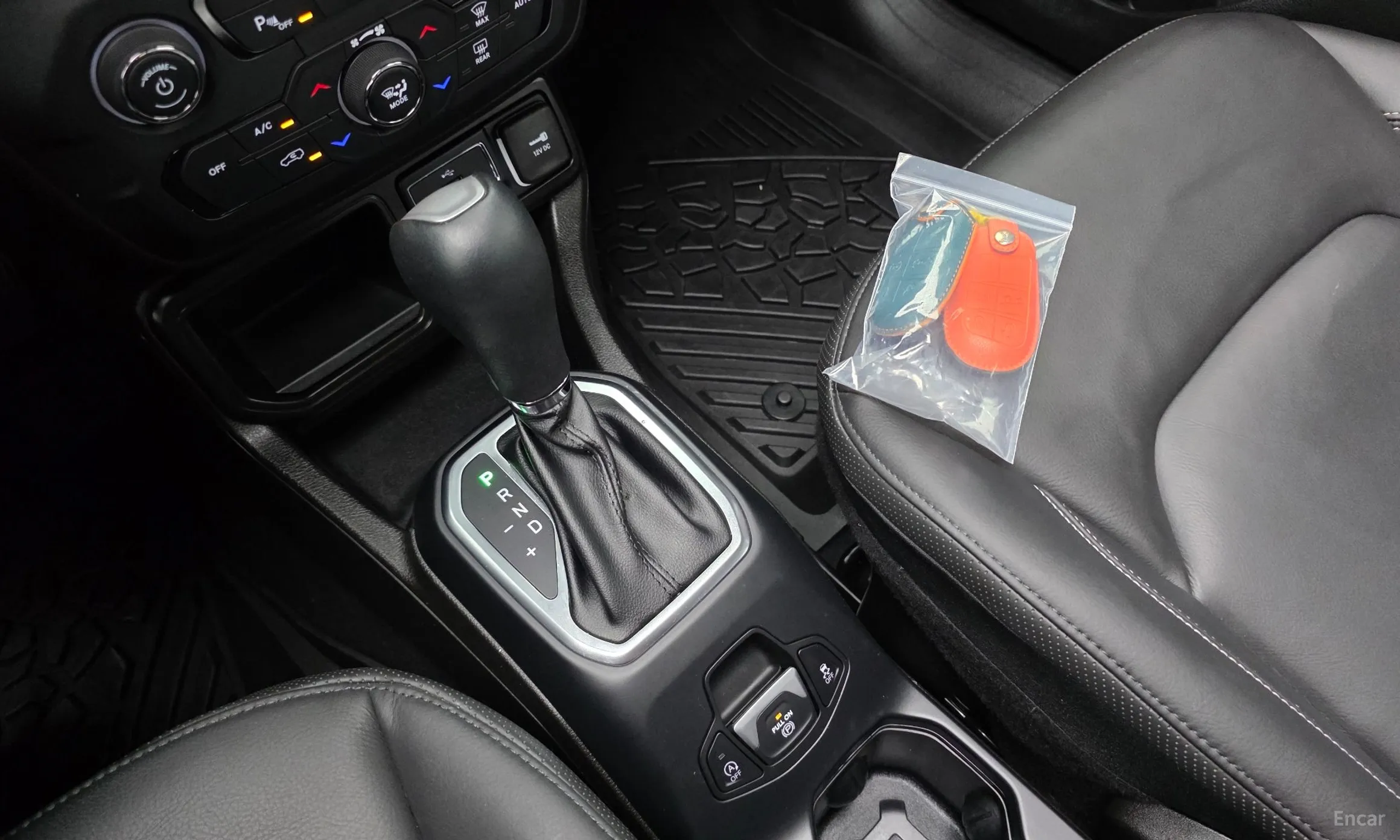 Jeep Renegade превью 9