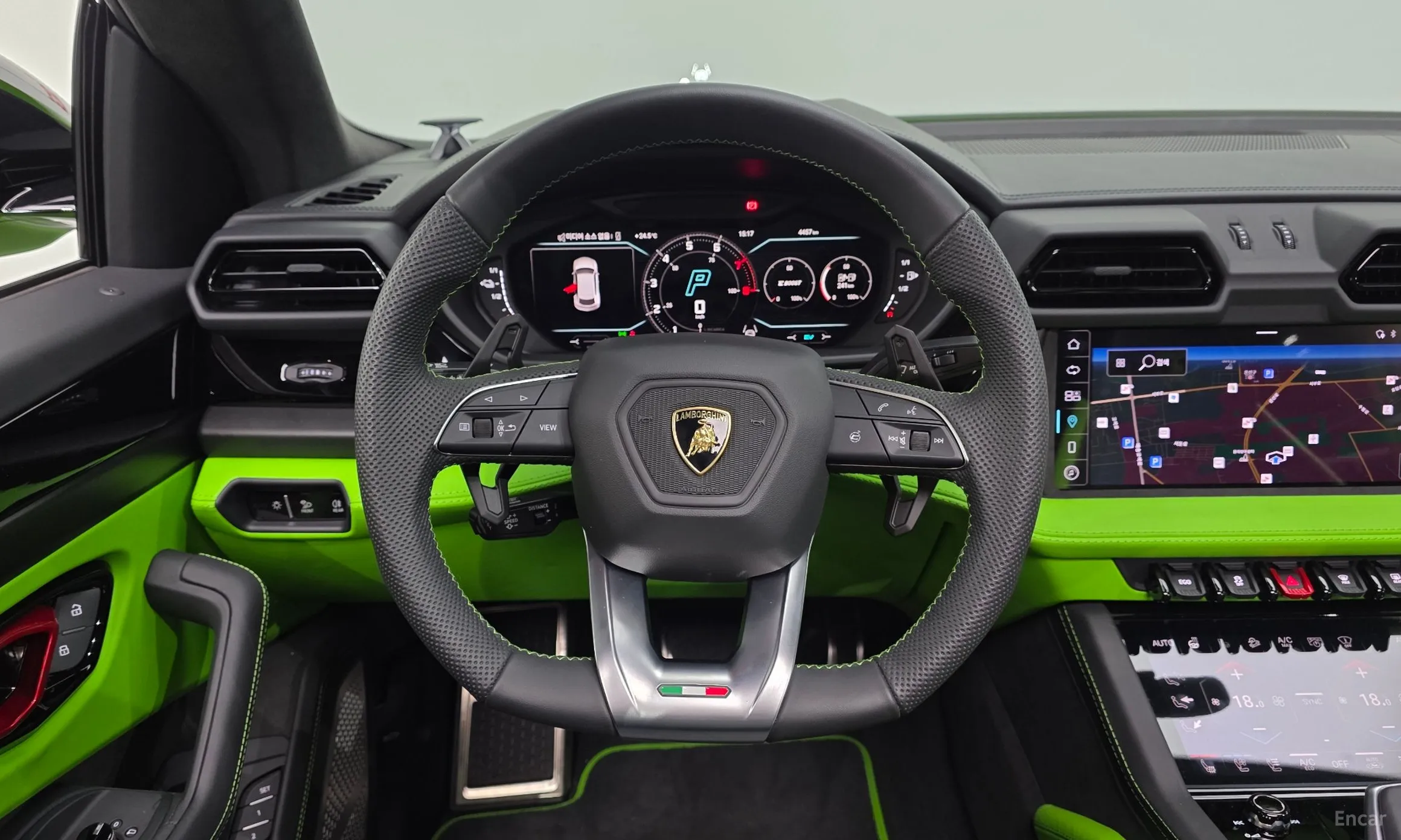 Lamborghini Urus превью 14