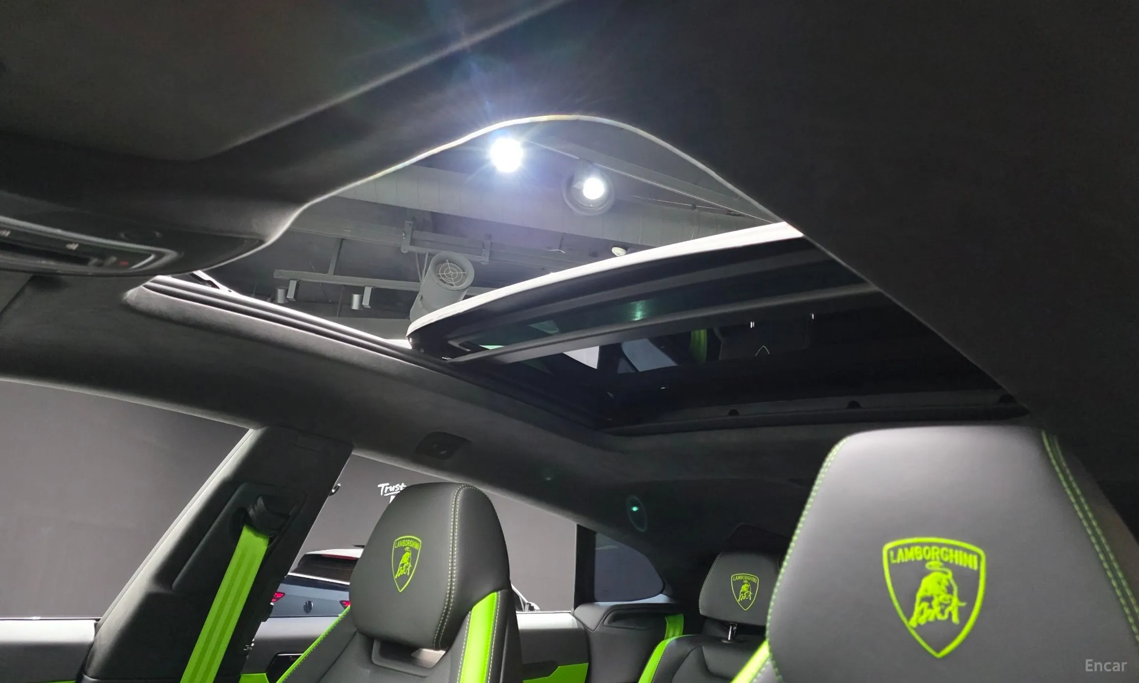 Lamborghini Urus превью 16