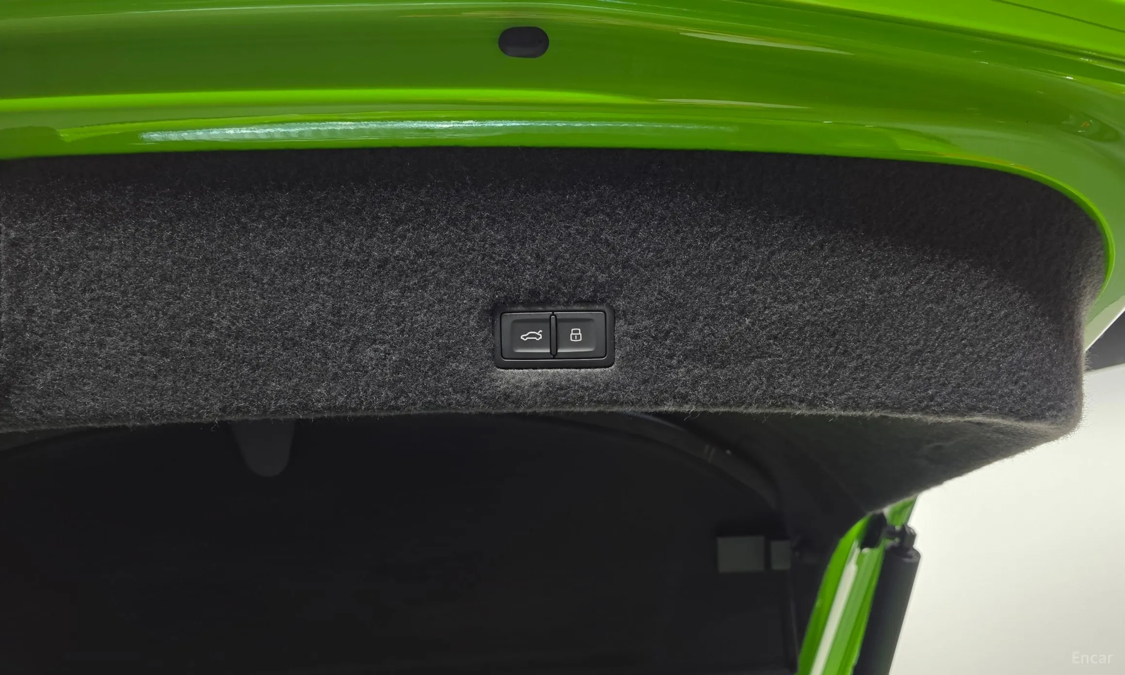 Lamborghini Urus превью 17