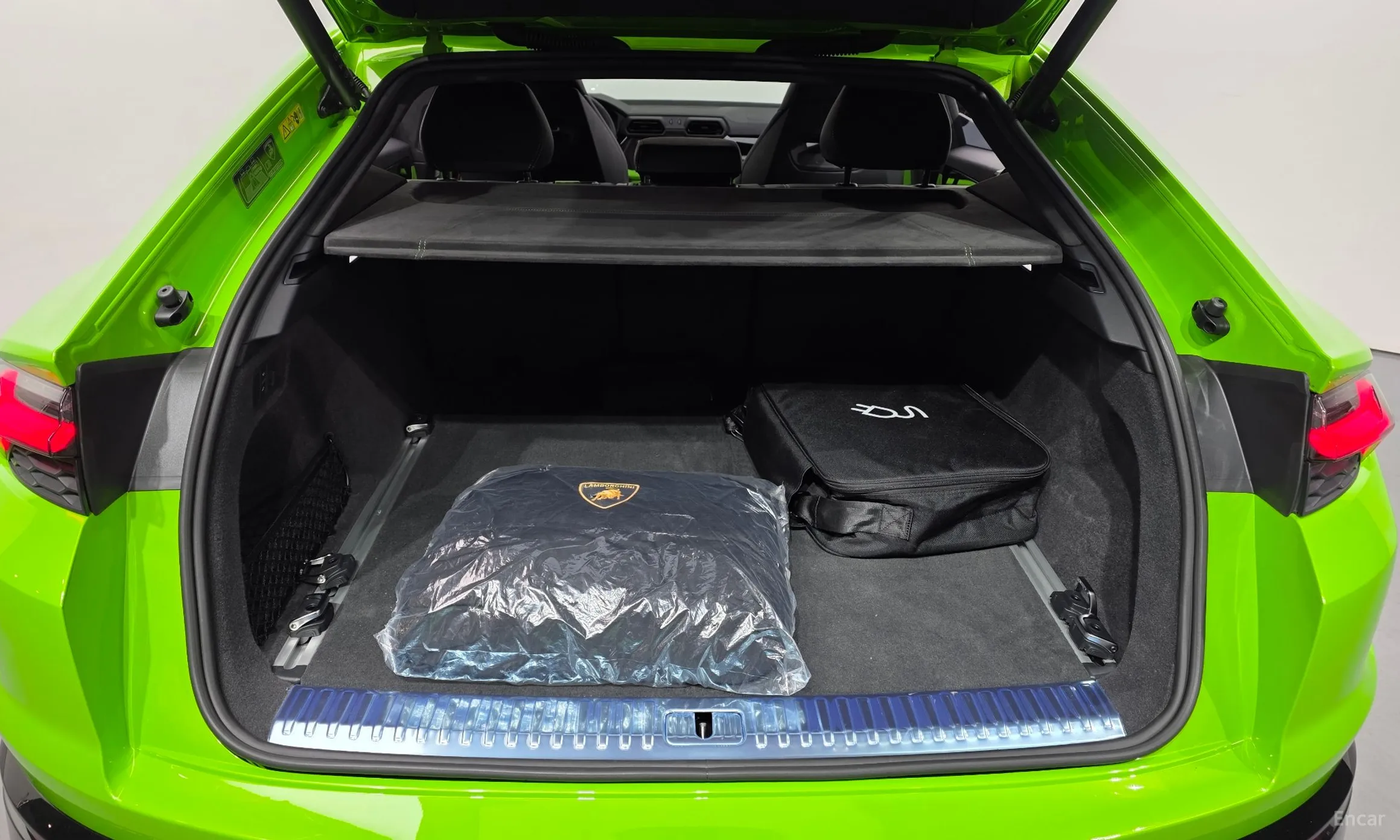 Lamborghini Urus превью 19