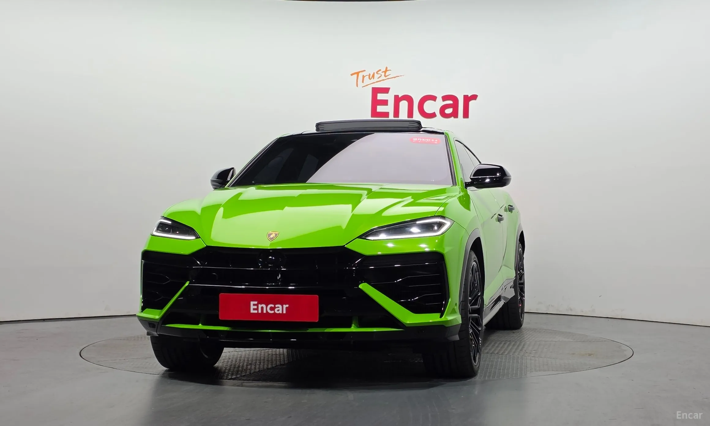 Lamborghini Urus превью 3