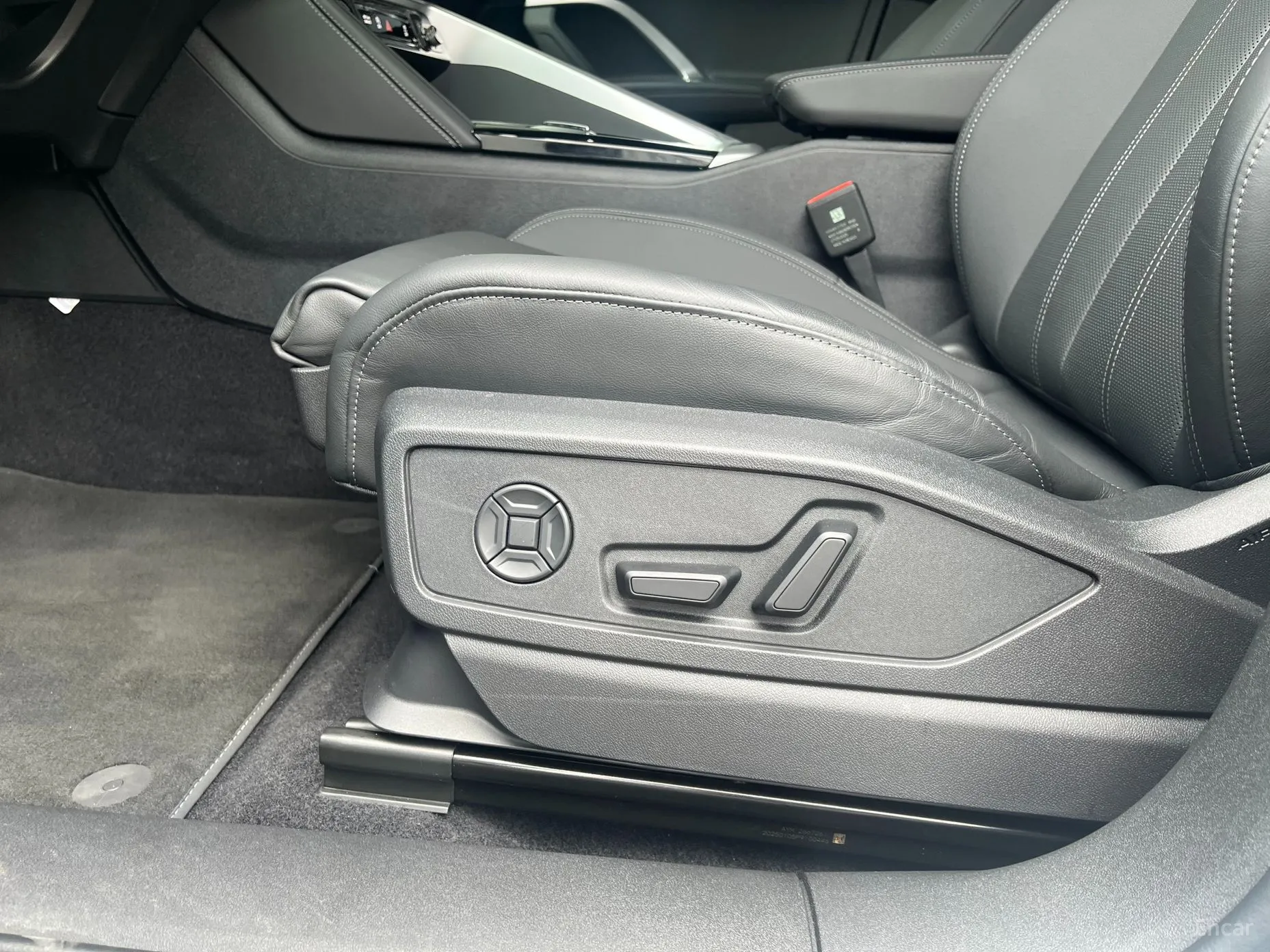 Audi Q5 (80a) превью 13