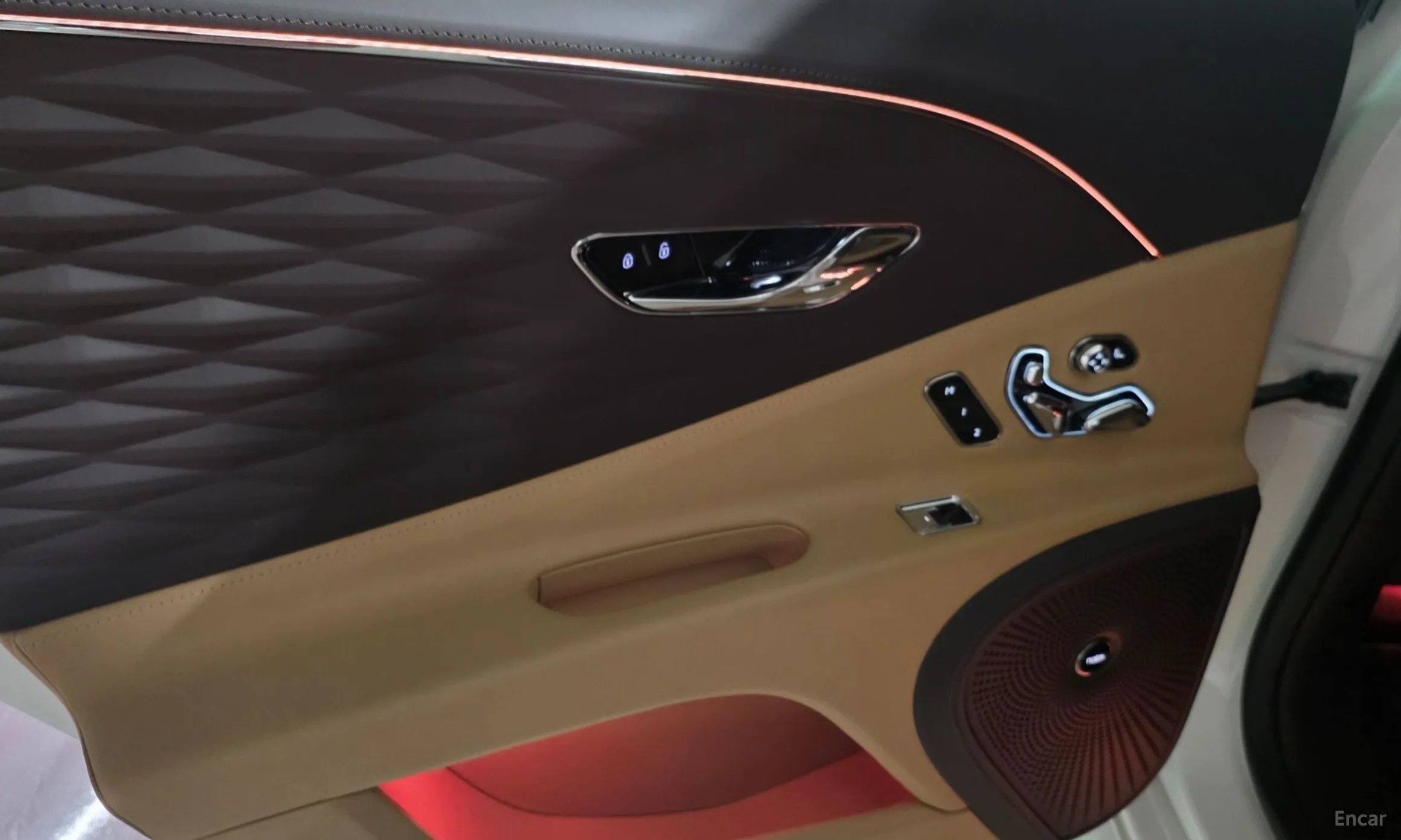Bentley Flying Spur 3rd Generation превью 17