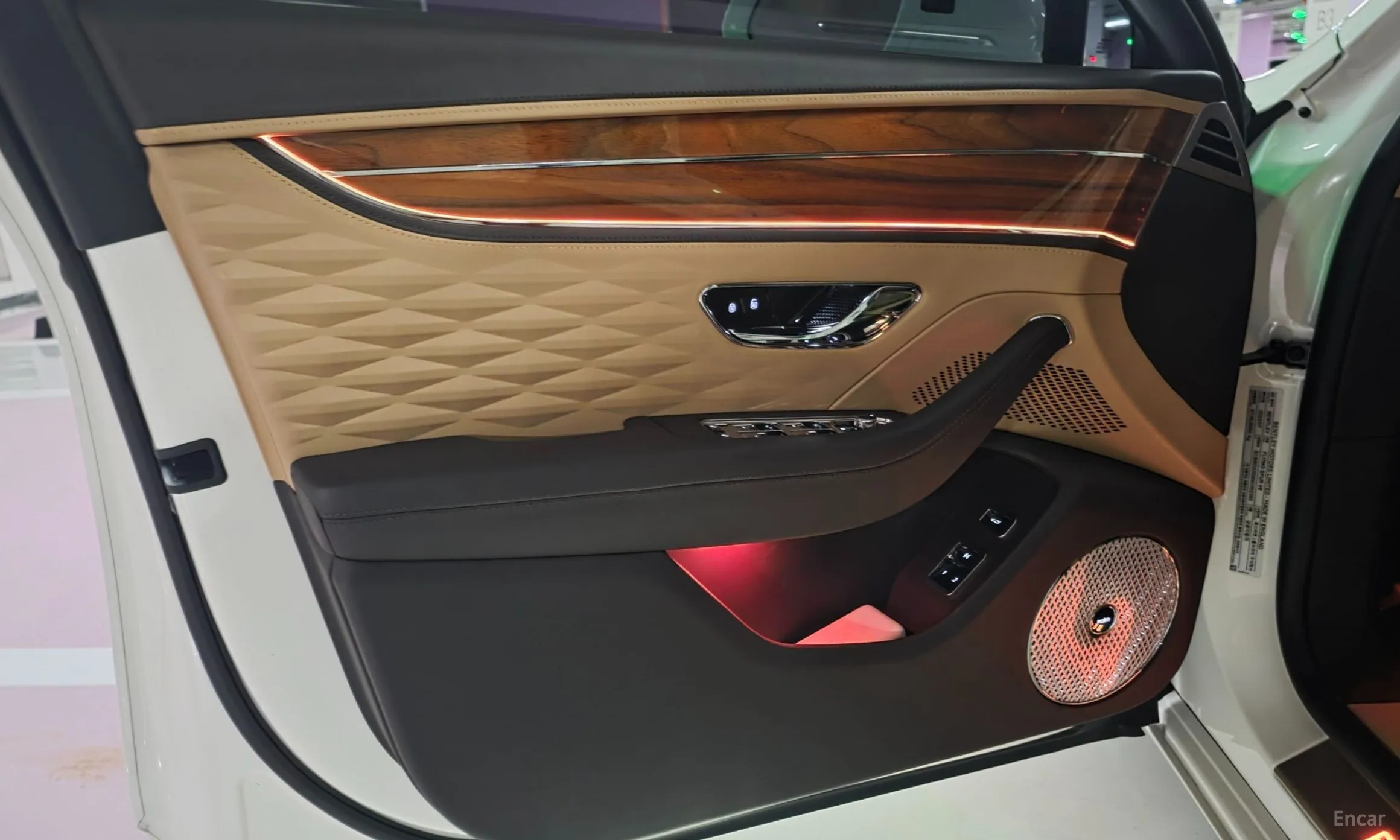 Bentley Flying Spur 3rd Generation превью 7