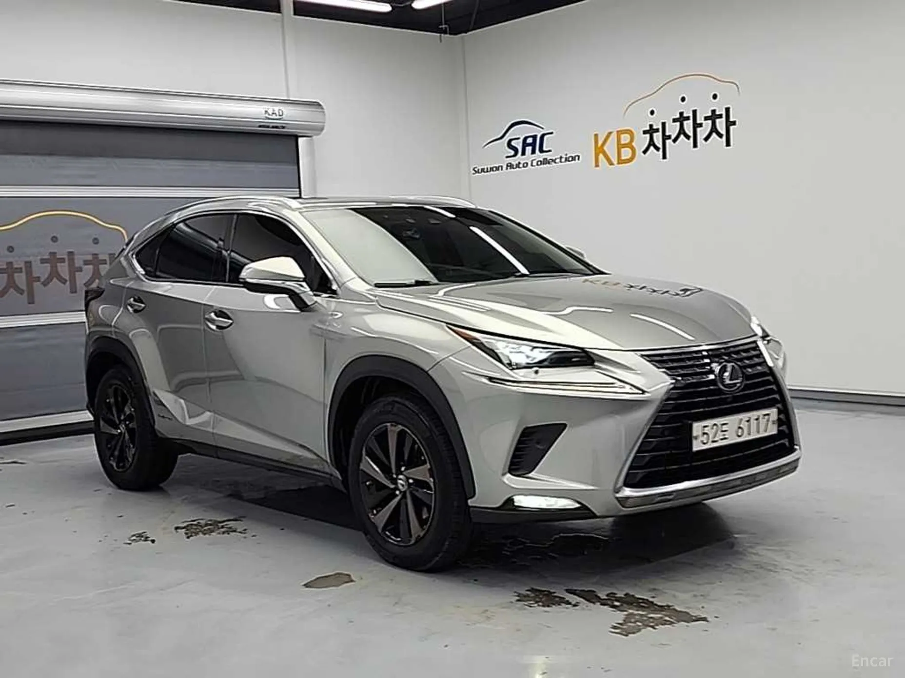 Lexus NX300h превью 4