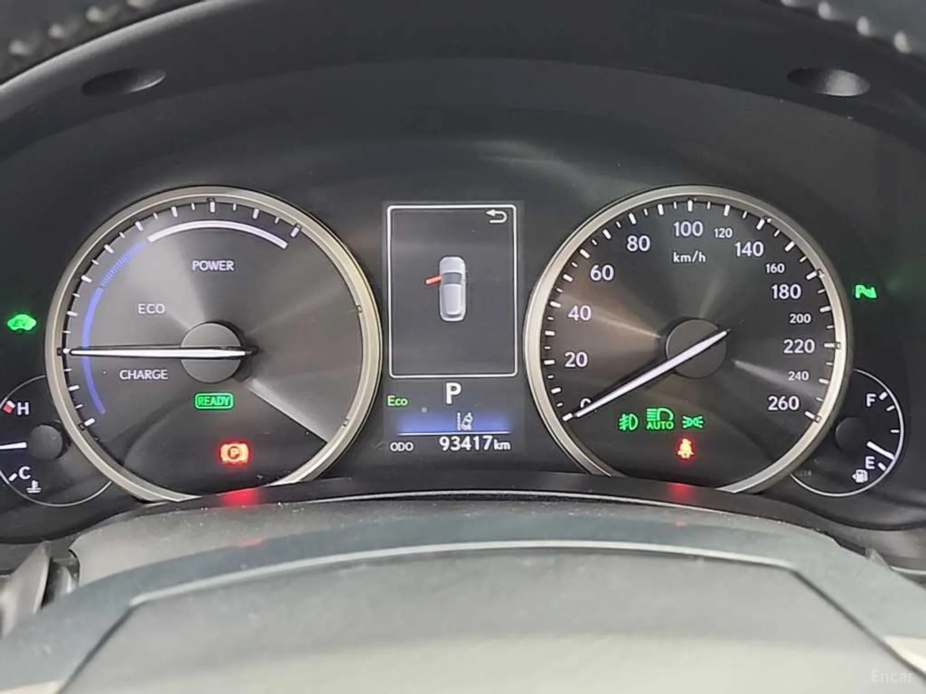 Lexus NX300h превью 6