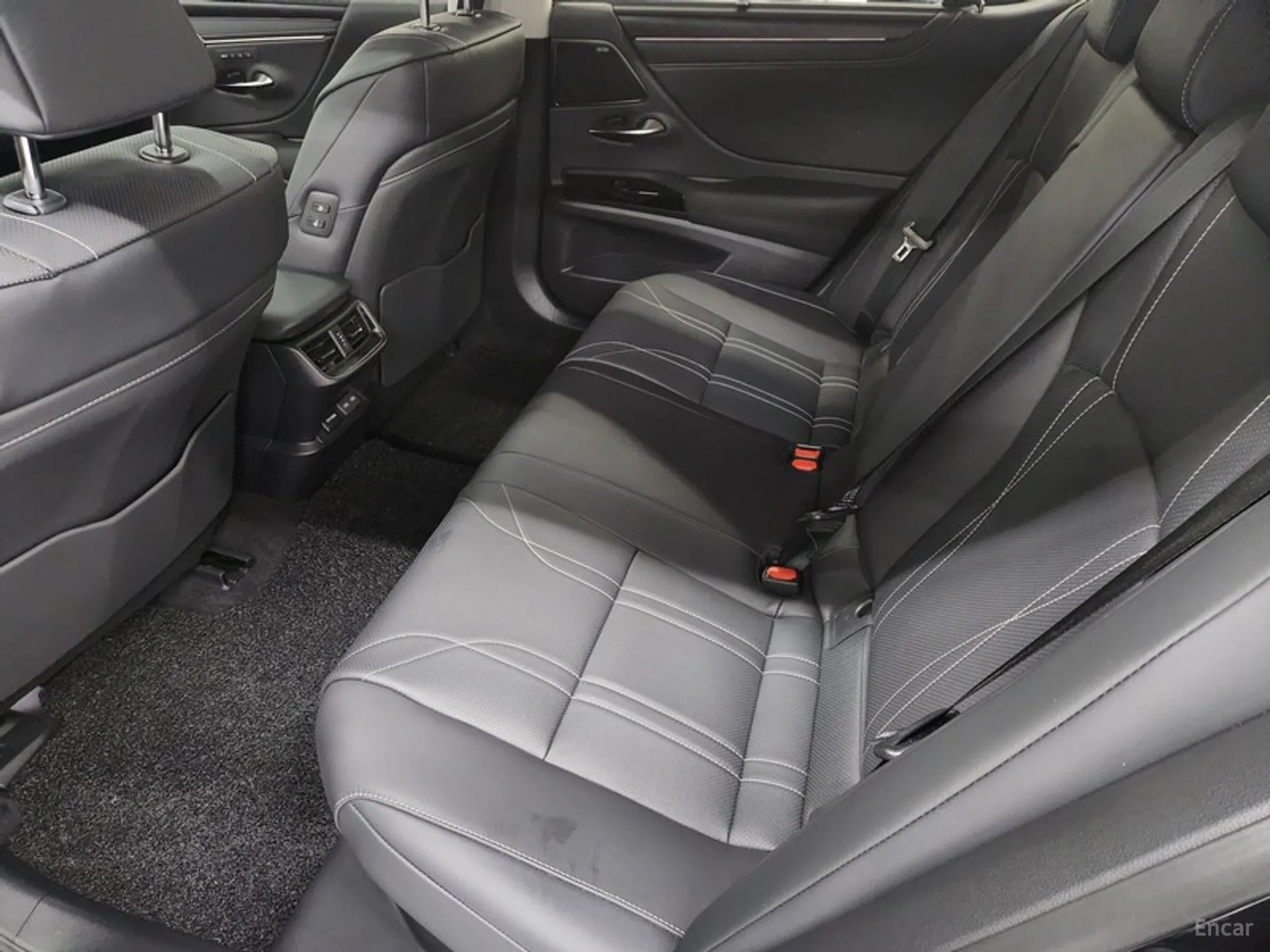 Lexus ES300h 7th Generation превью 11