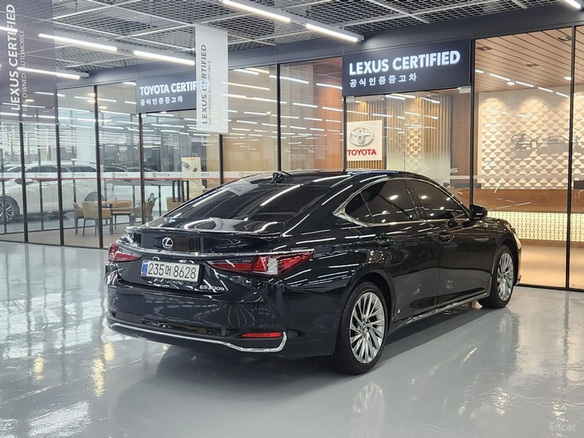 Lexus ES300h 7th Generation