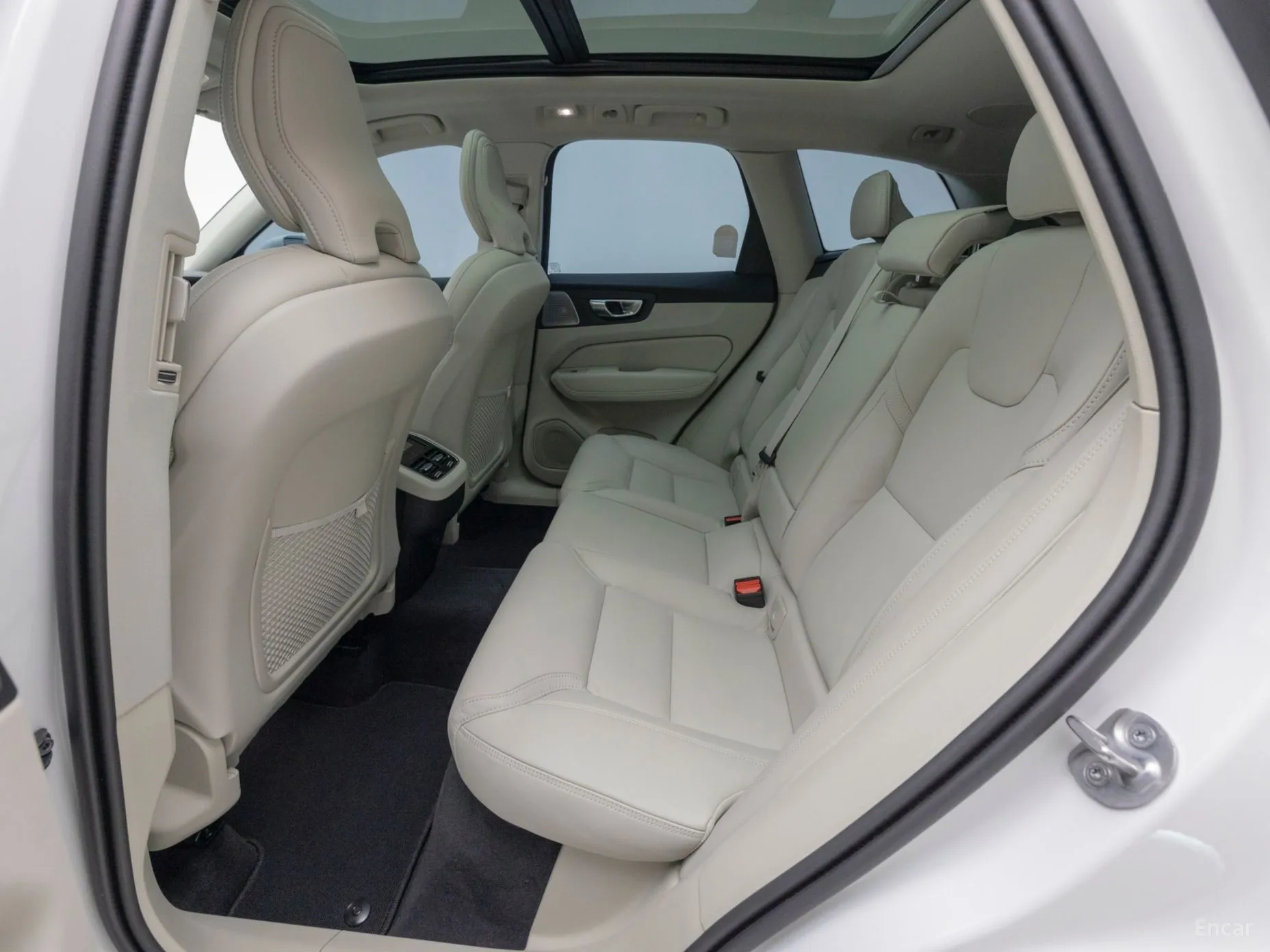 Volvo XC60 Gen 2 превью 10