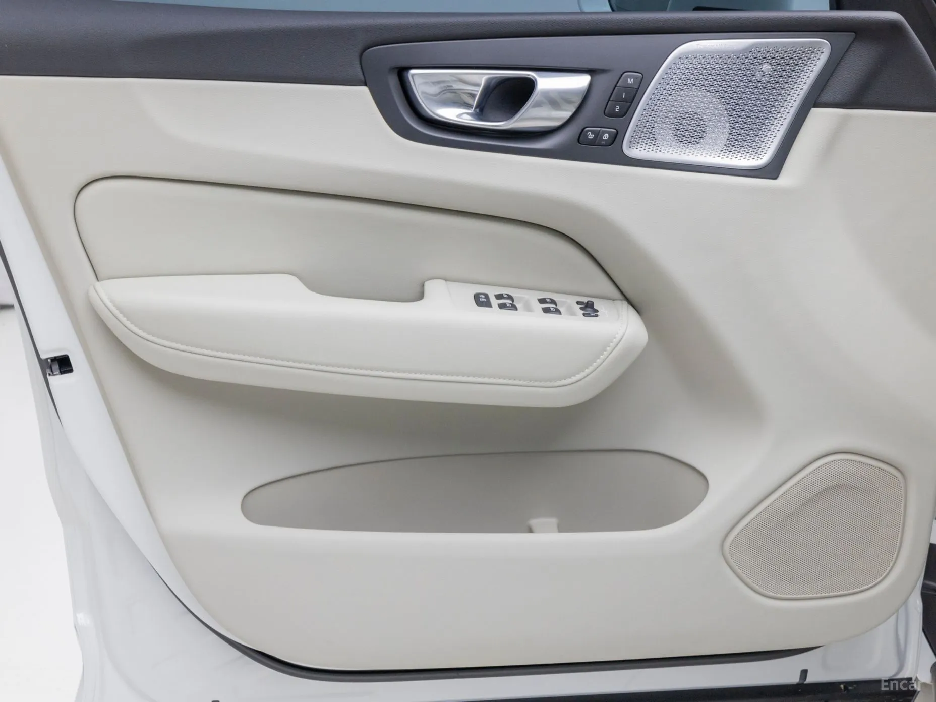 Volvo XC60 Gen 2 превью 15