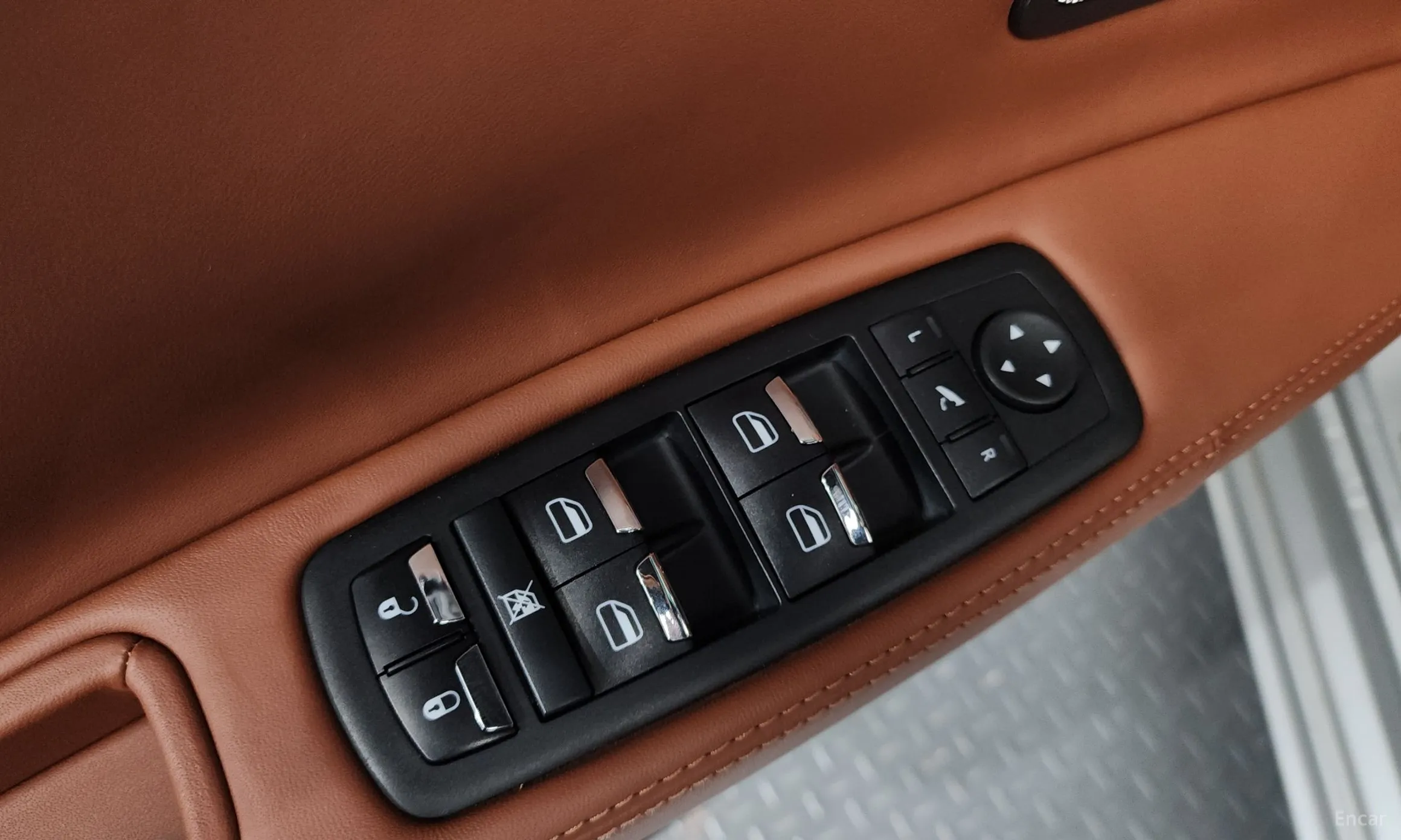 Maserati Quattroporte превью 20