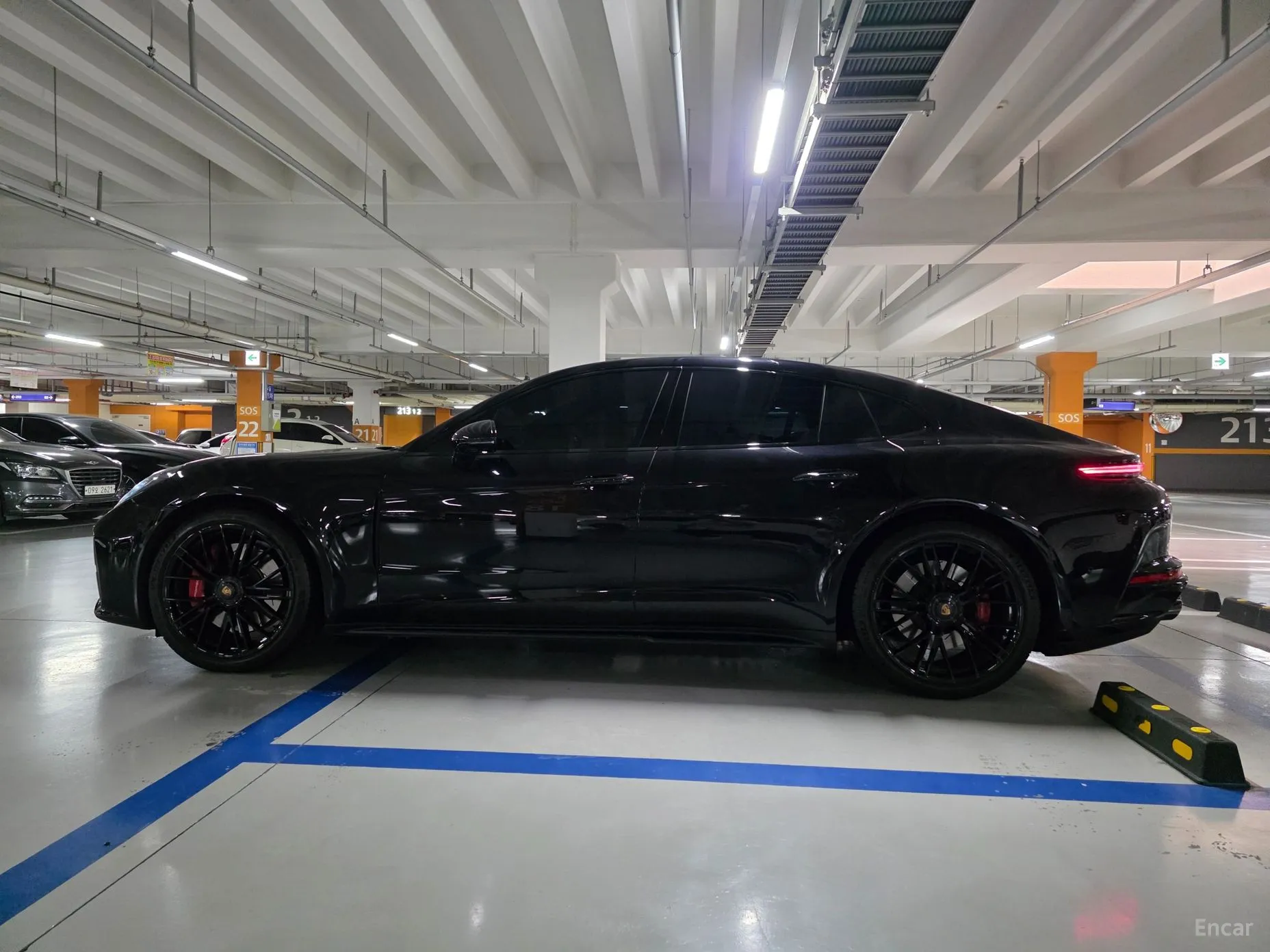 Porsche Panamera (976) превью 18