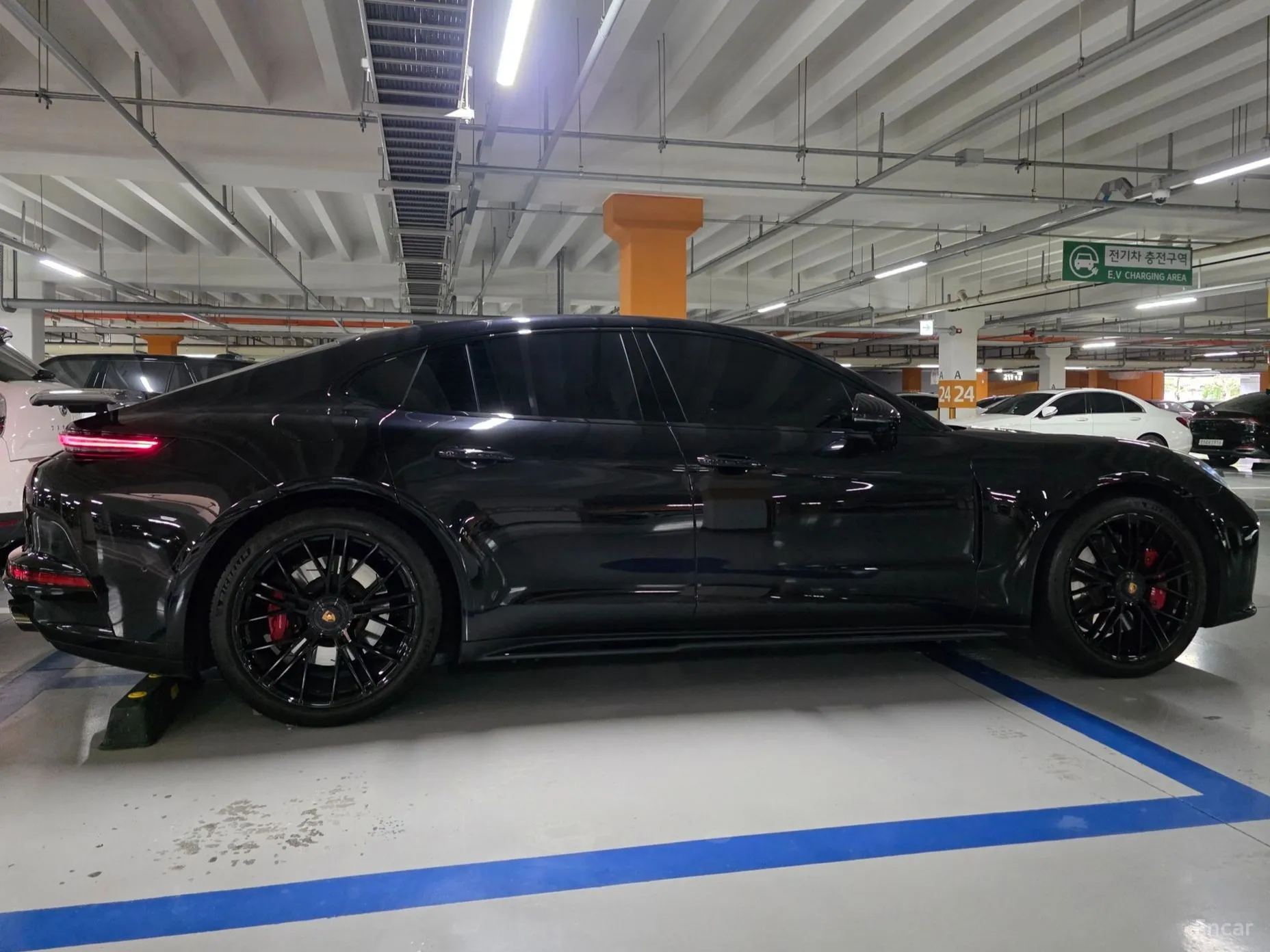 Porsche Panamera (976) превью 19