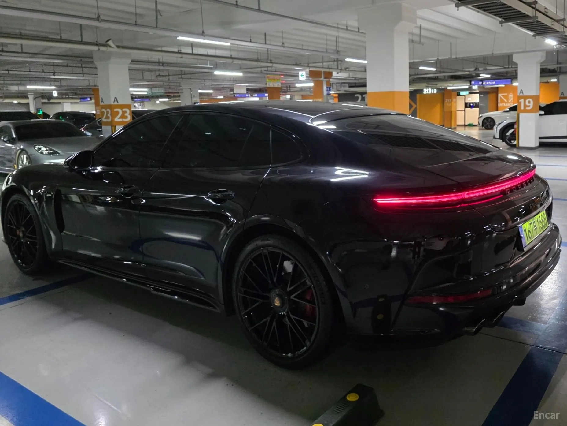 Porsche Panamera (976) превью 6