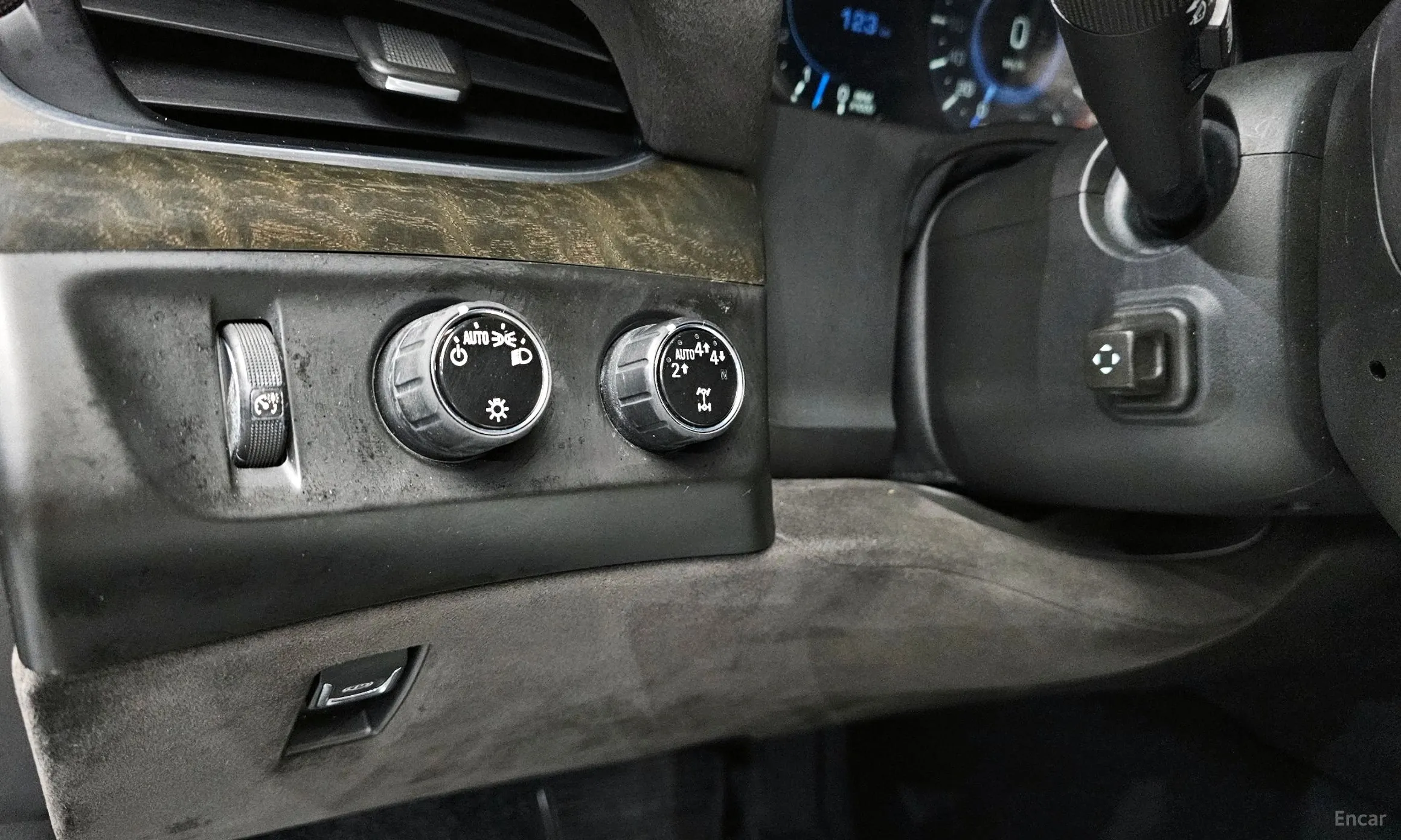 Cadillac Escalade превью 16