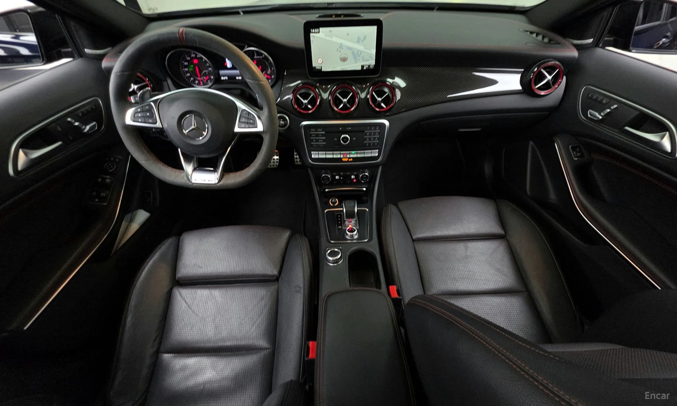 Mercedes Benz GLA-Class X156 превью 7