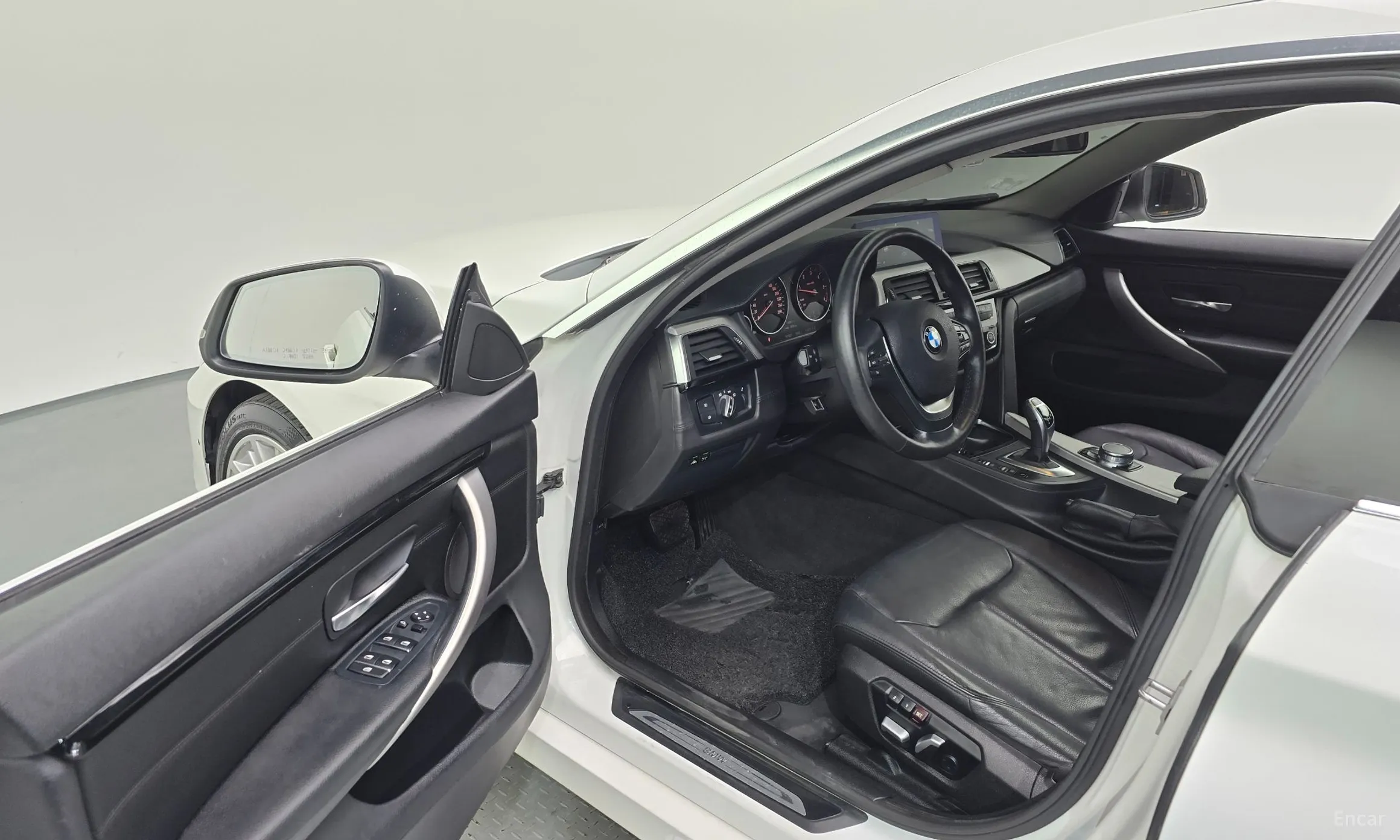 BMW Series 4 (F32) превью 10