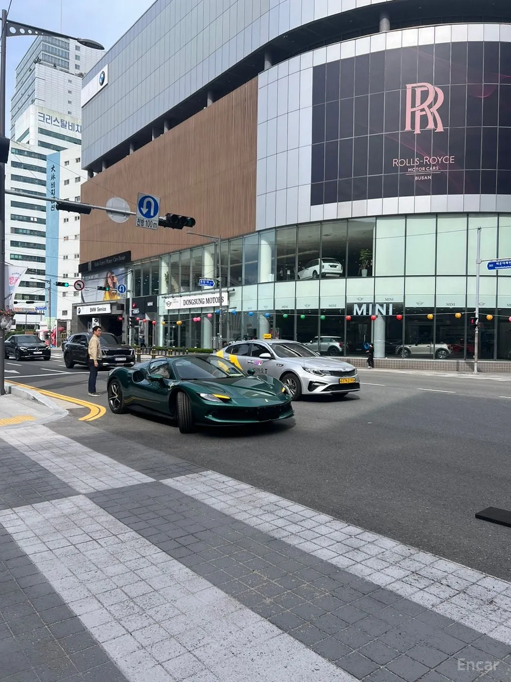 Ferrari 296 GTS превью 3