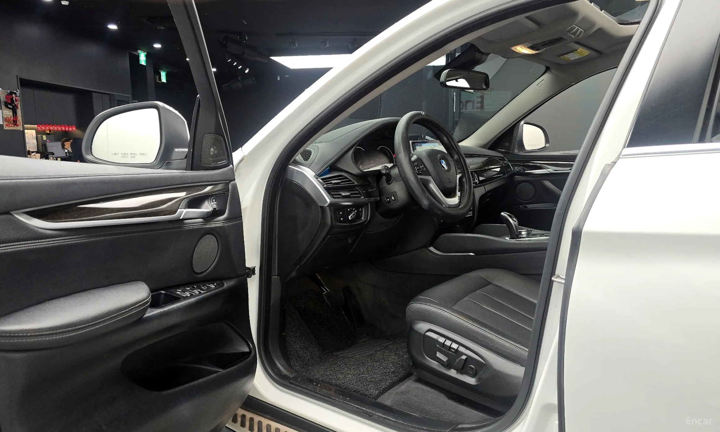 BMW X6 (F16) превью 10