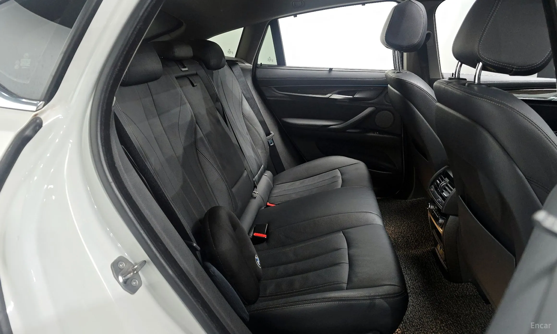 BMW X6 (F16) превью 11
