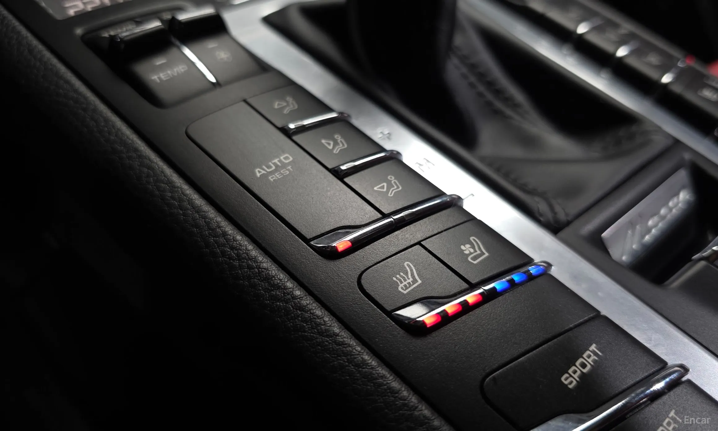 Porsche Macan превью 18