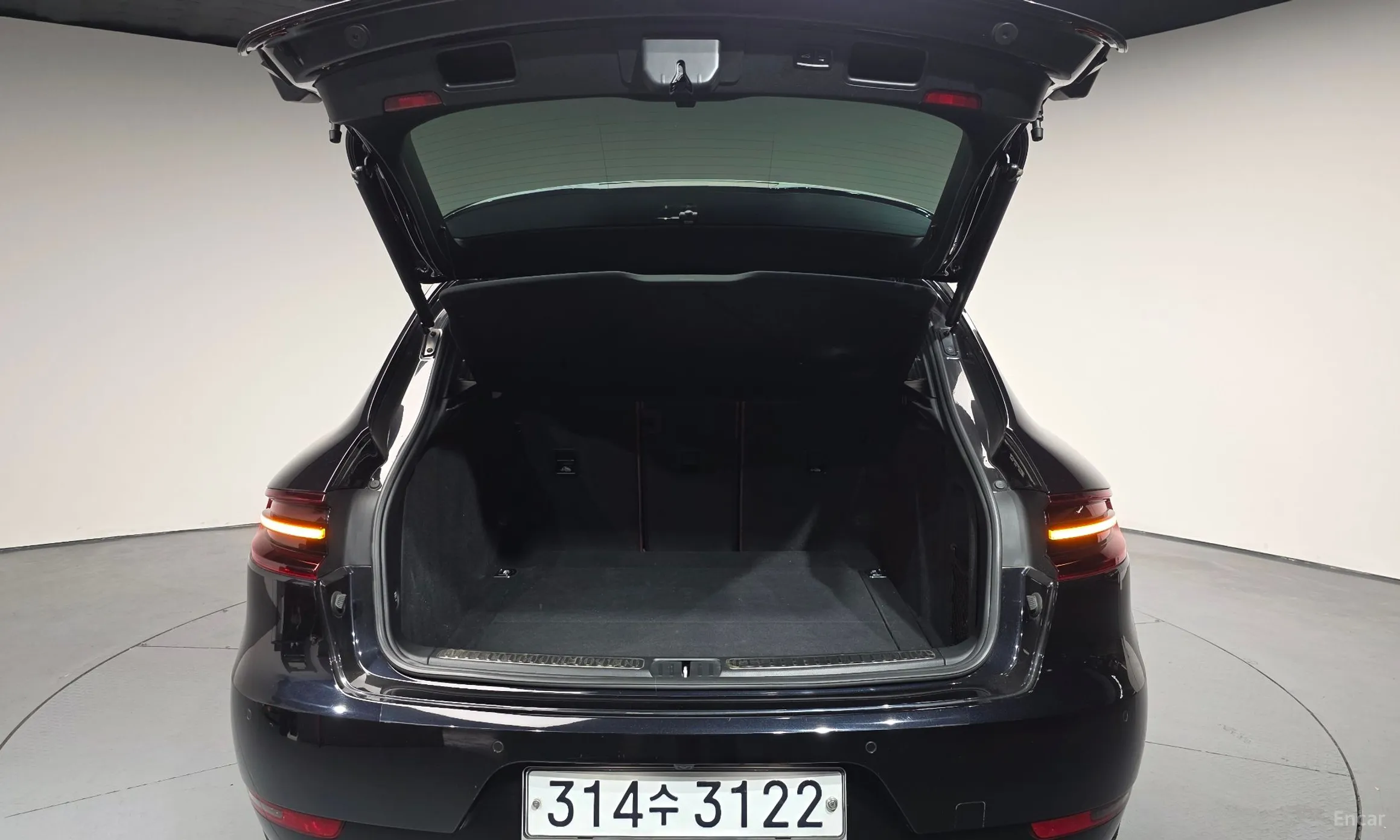 Porsche Macan превью 20