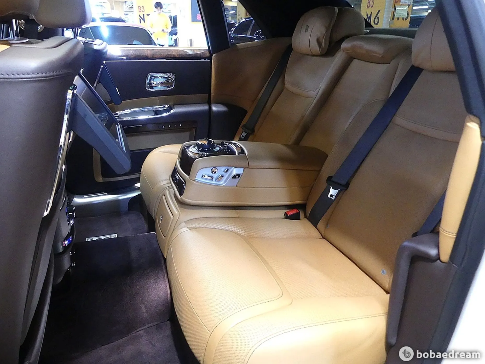 Rolls-Royce Ghost превью 14