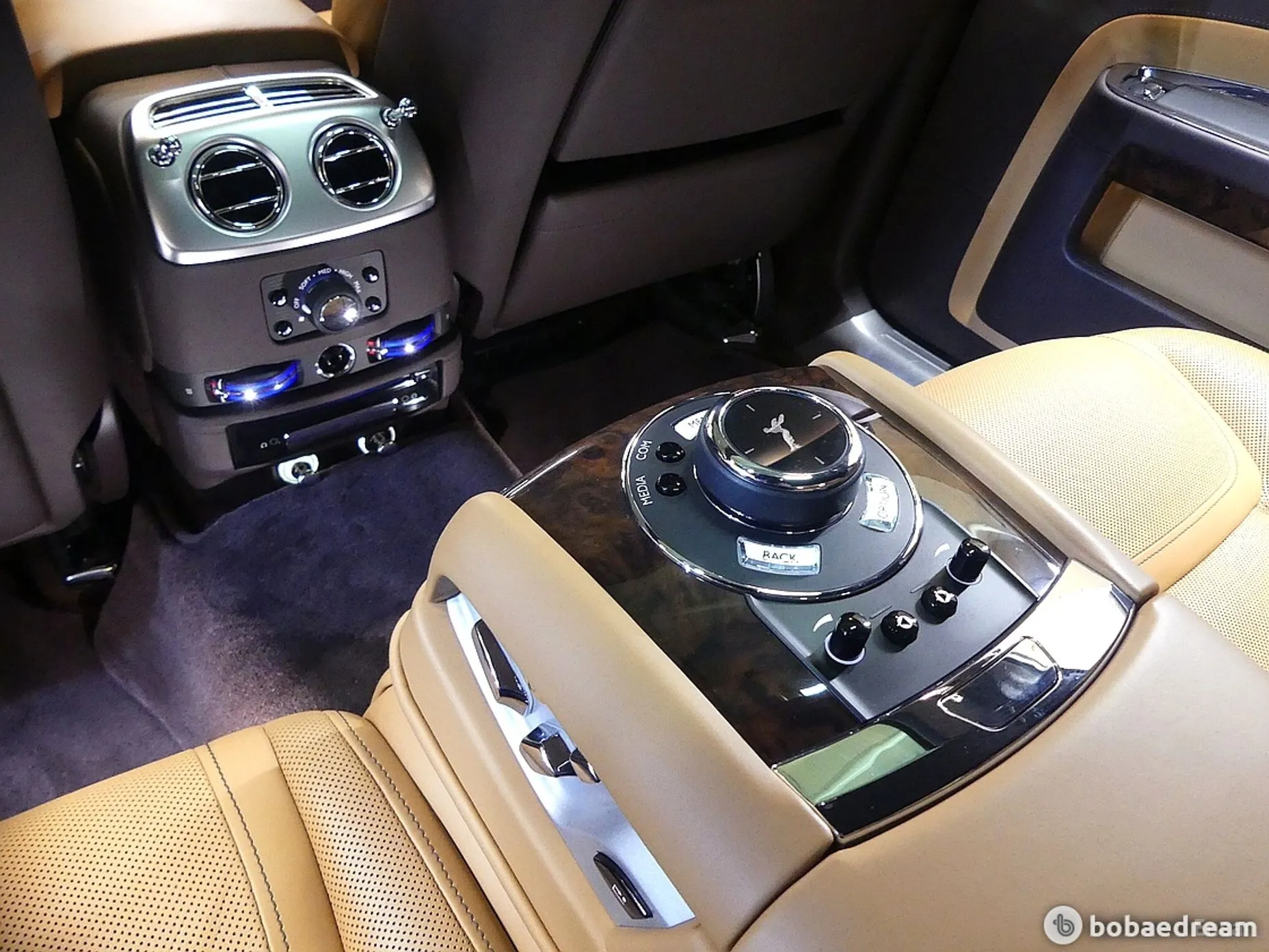 Rolls-Royce Ghost превью 15