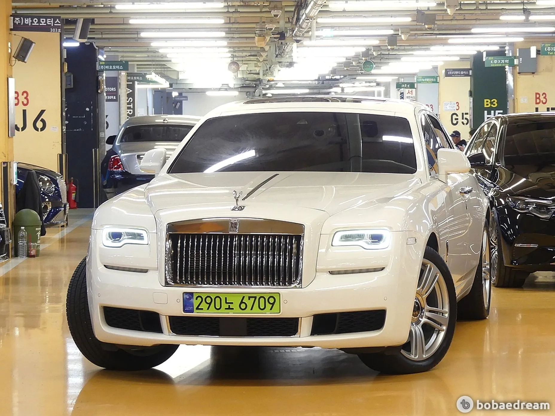 Rolls-Royce Ghost превью 3